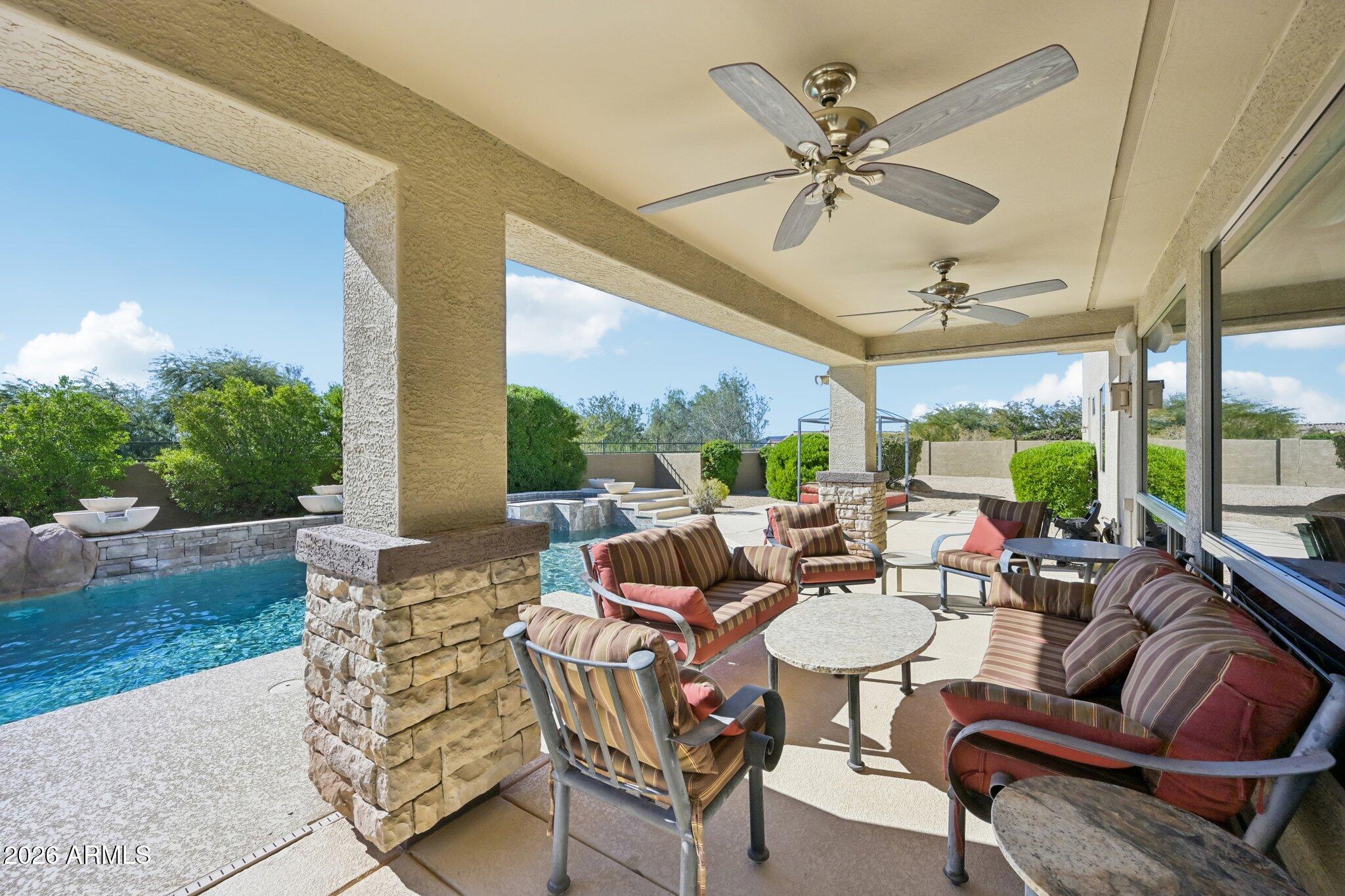 2206 W KELLER Court