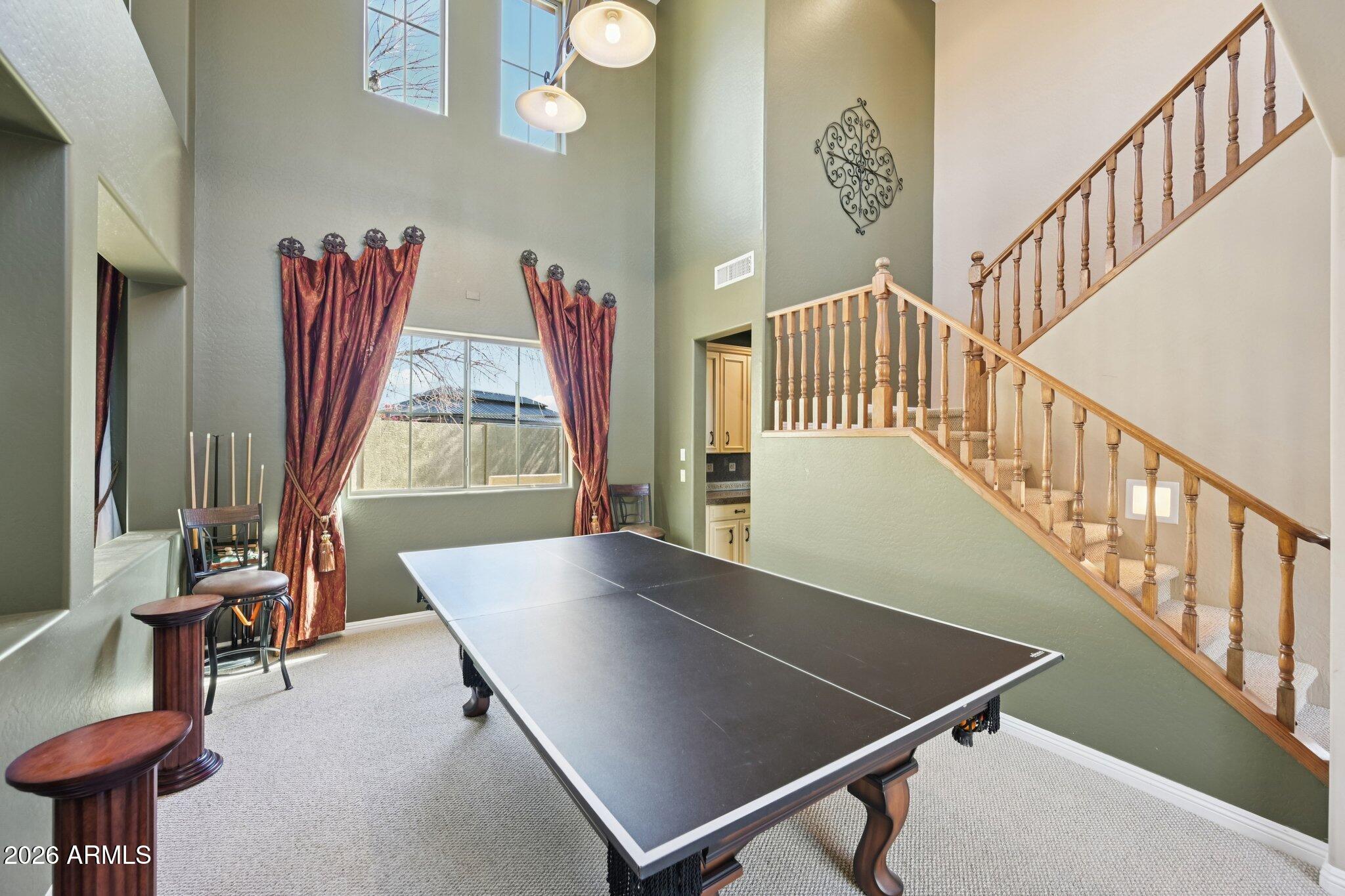2206 W KELLER Court