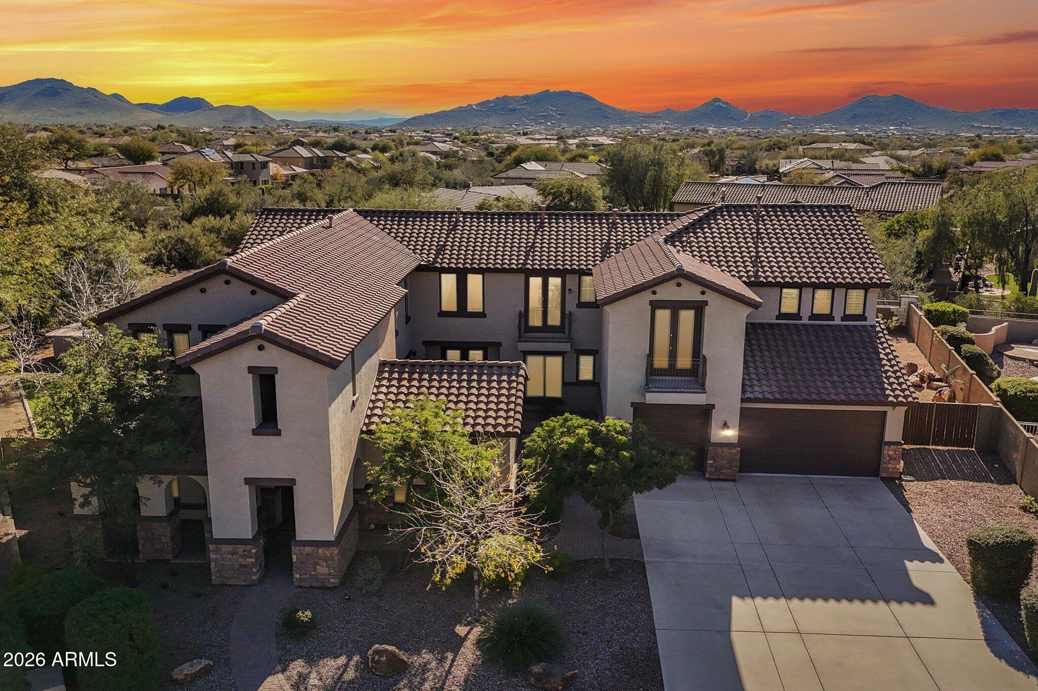 2206 W KELLER Court
