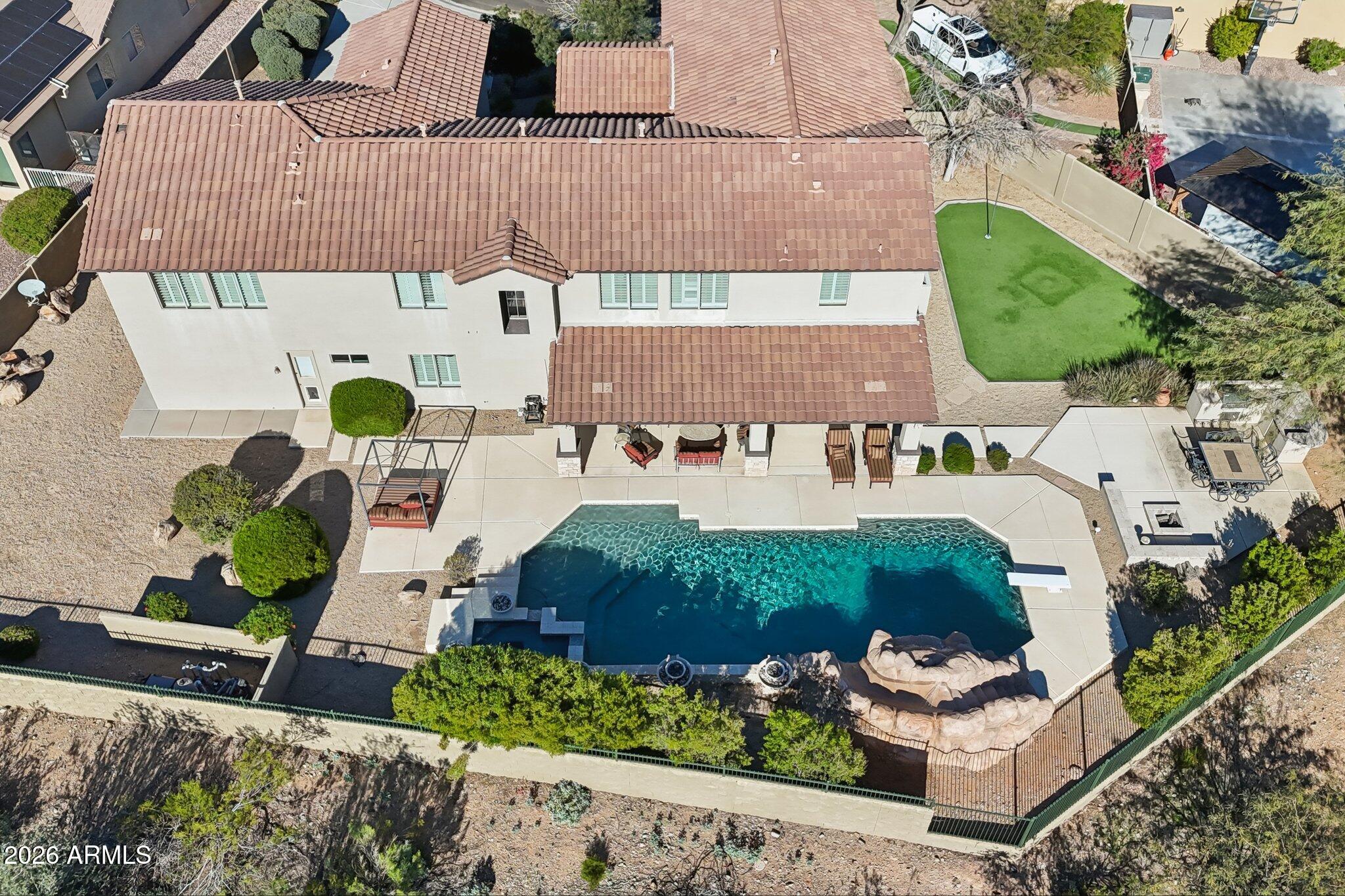 2206 W KELLER Court