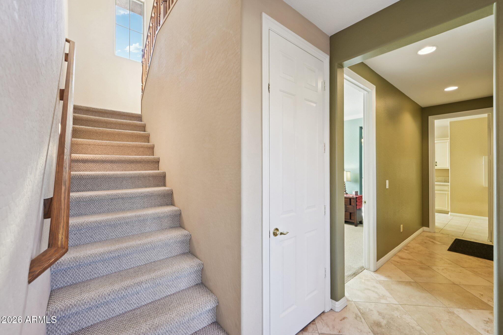 2206 W KELLER Court