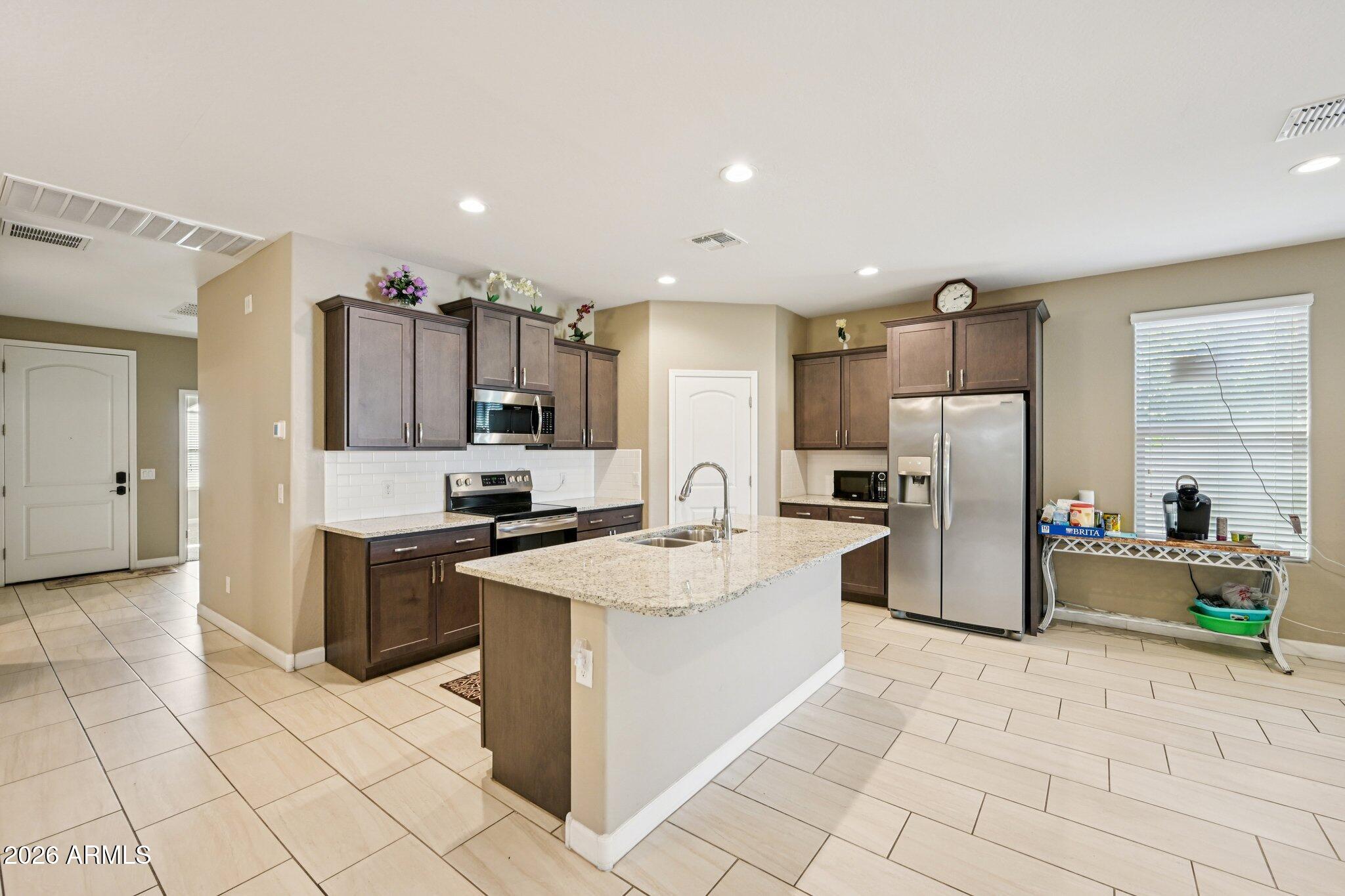 10736 W BRONCO Trail