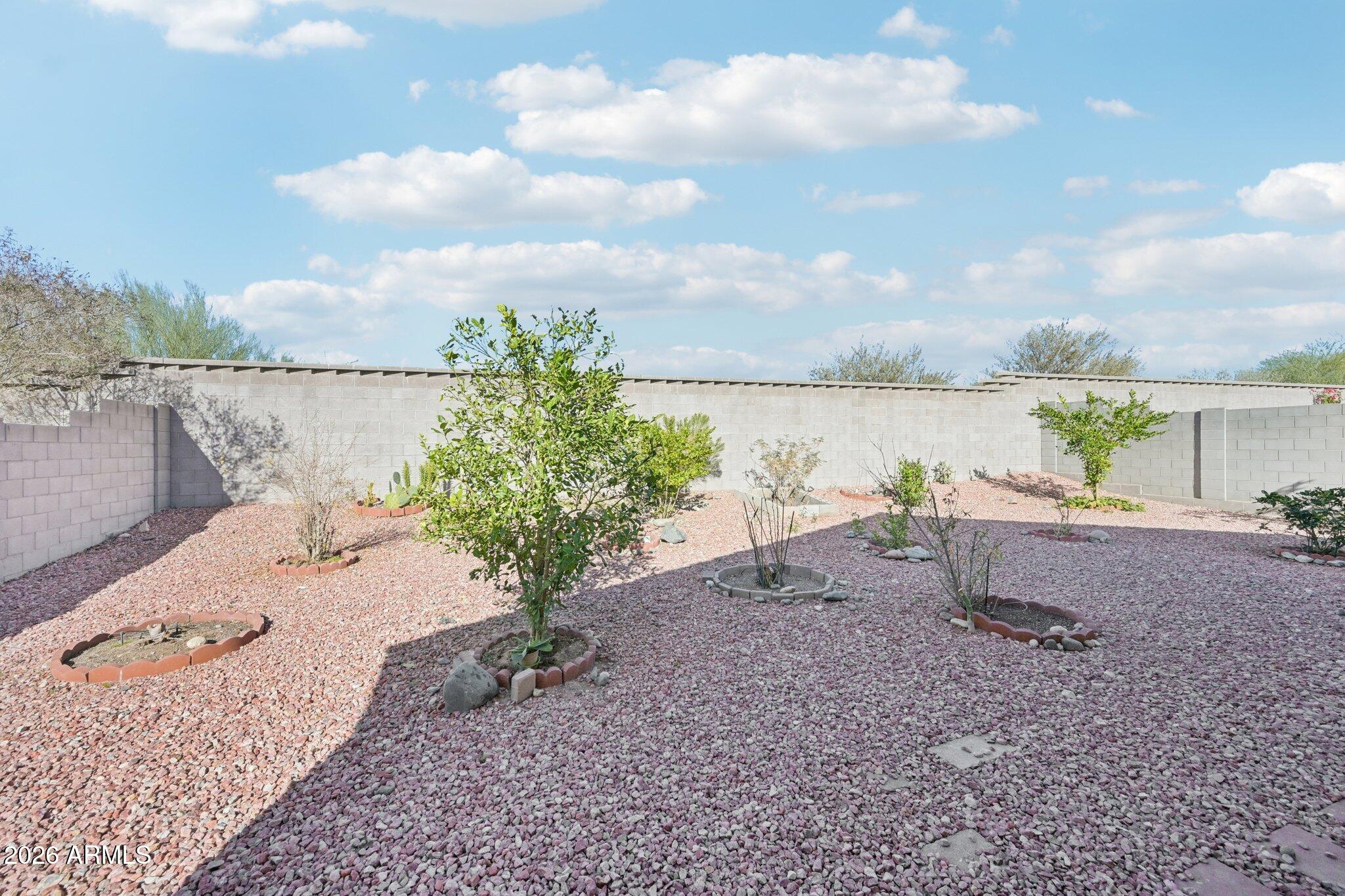 10736 W BRONCO Trail