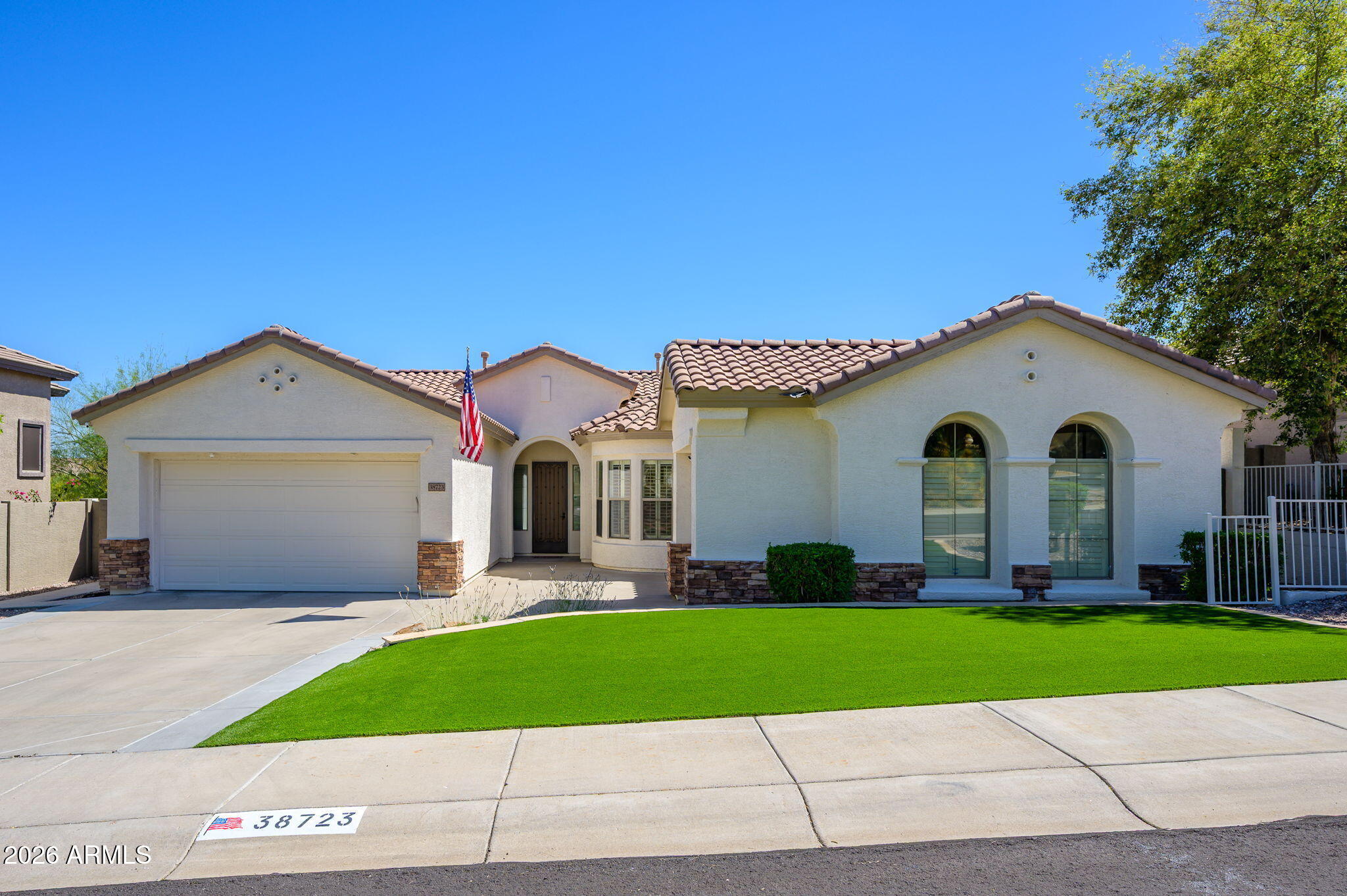 38723 N RED TAIL Lane