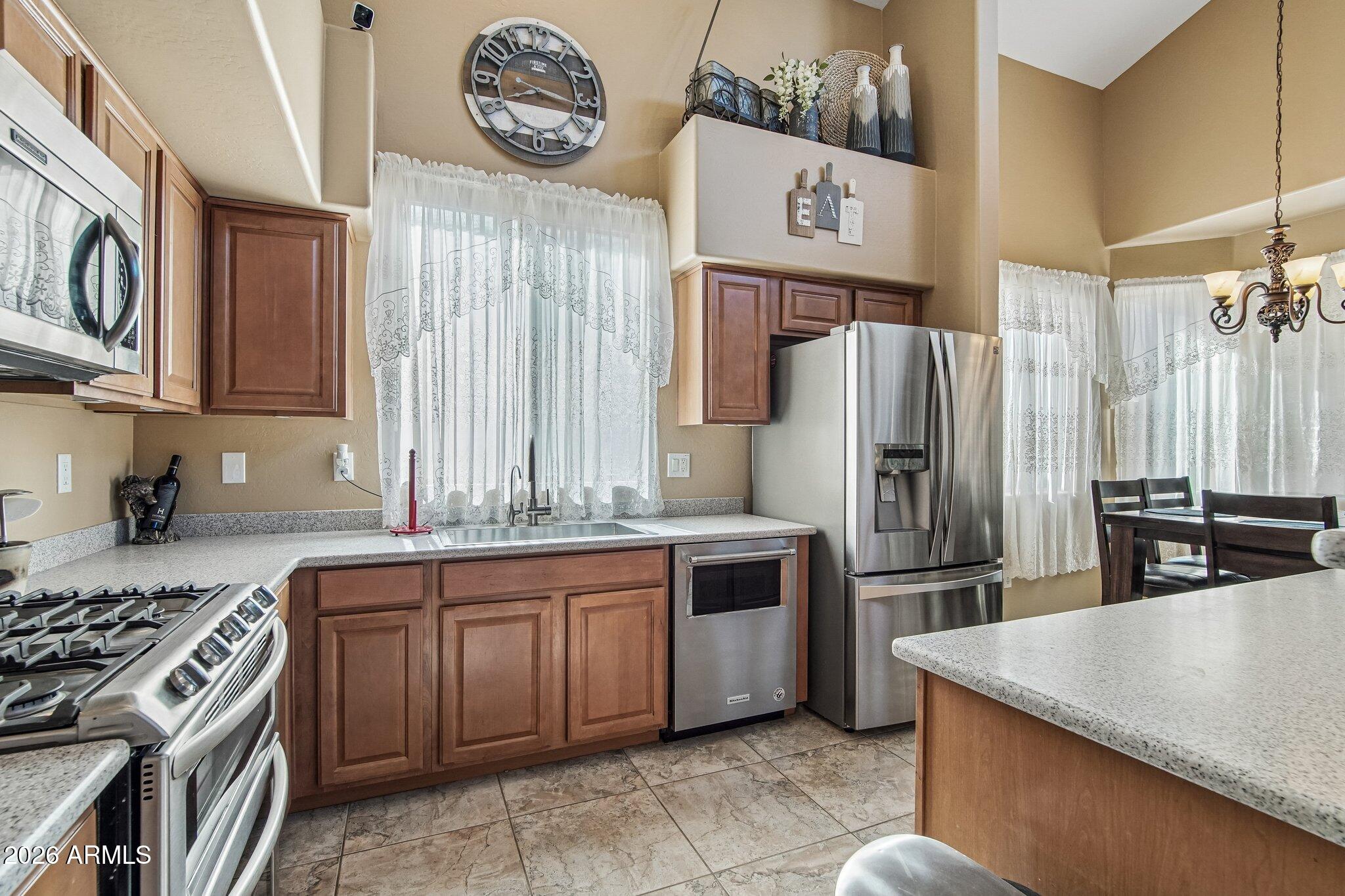 2408 W CRIMSON Terrace