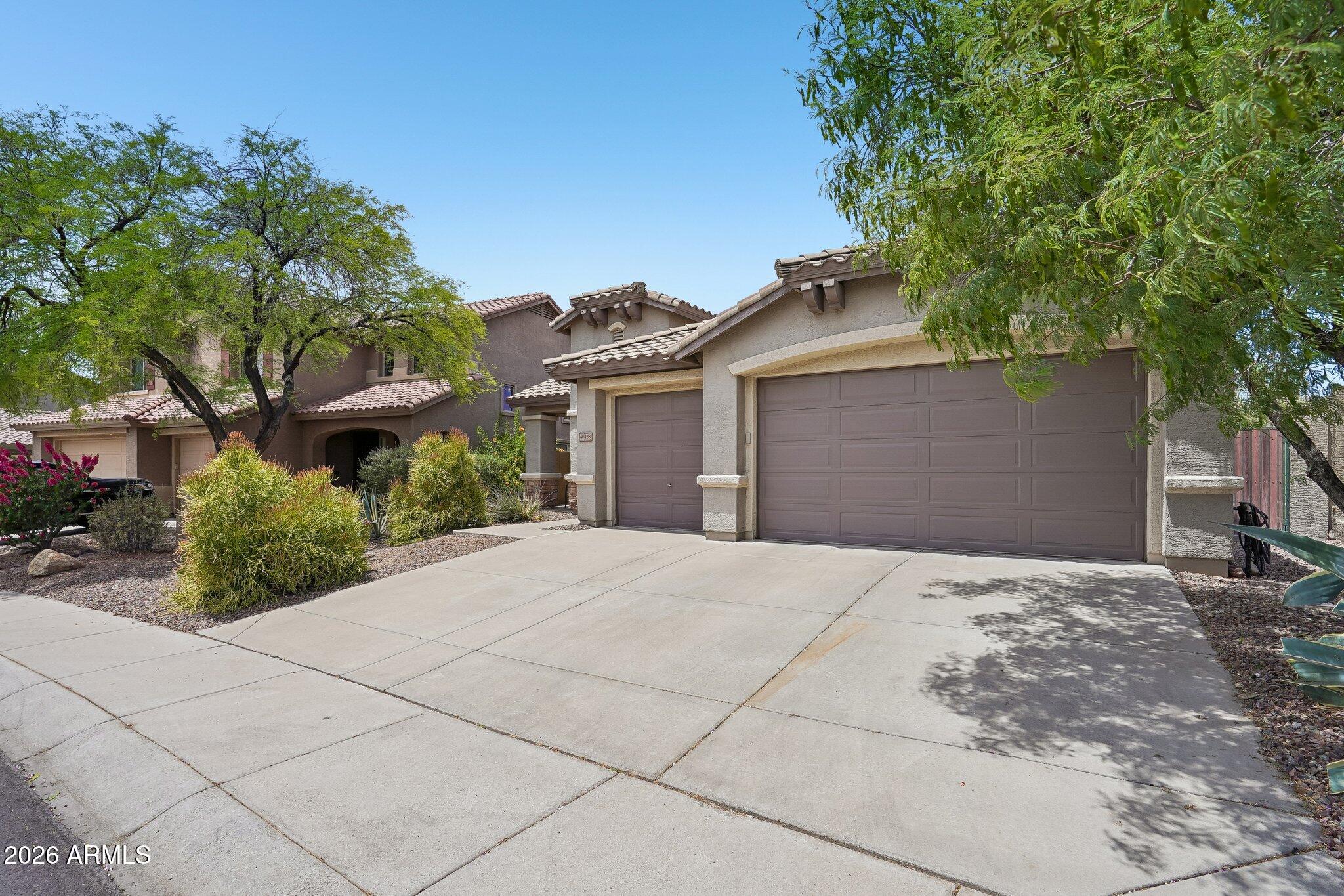 40428 N HIGH NOON Way