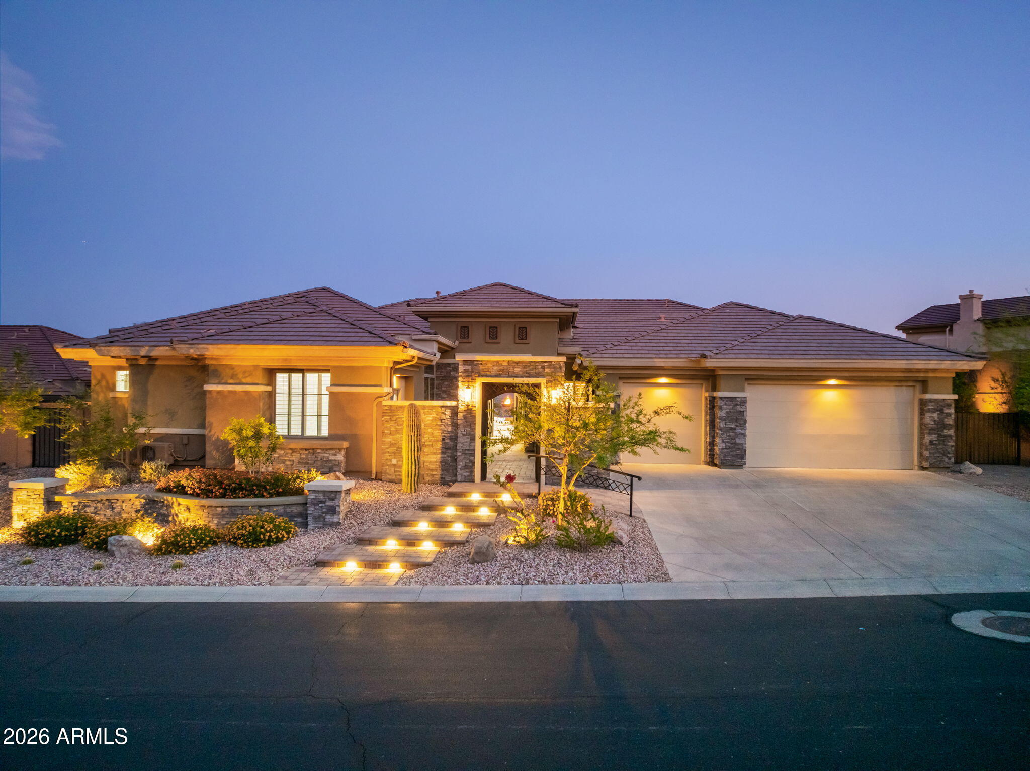 42139 N MOUNTAIN COVE Drive