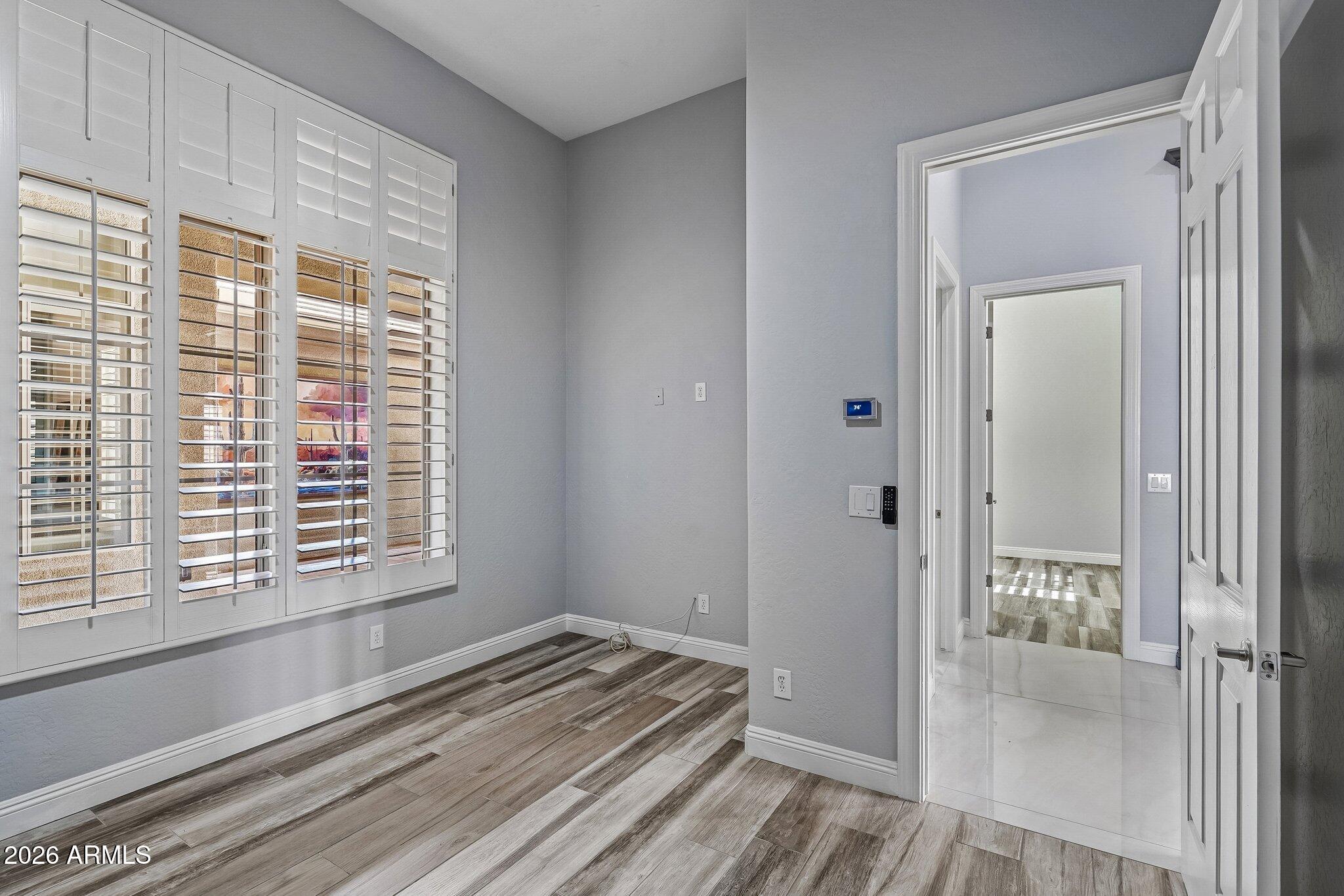42139 N MOUNTAIN COVE Drive