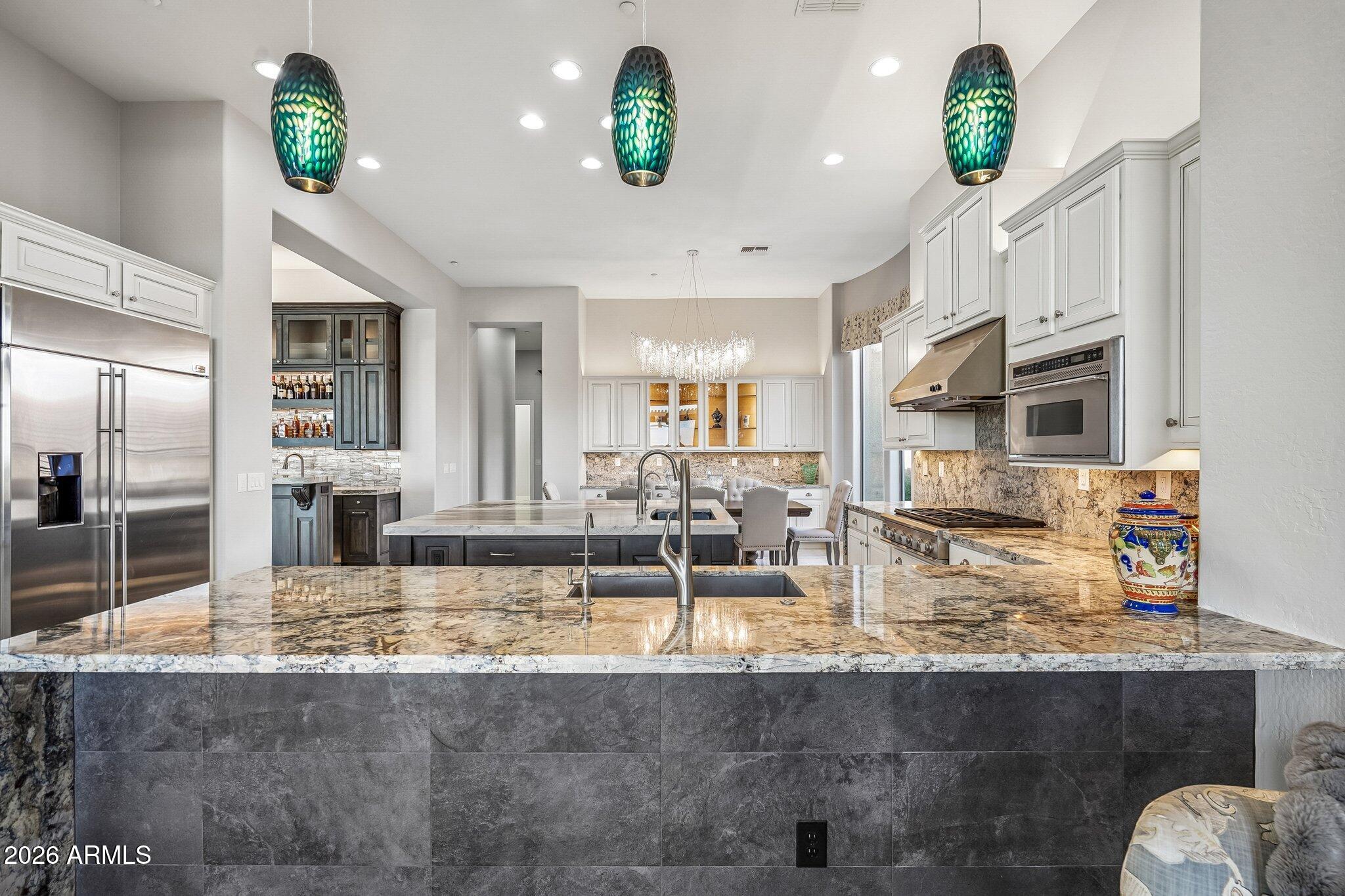 42139 N MOUNTAIN COVE Drive