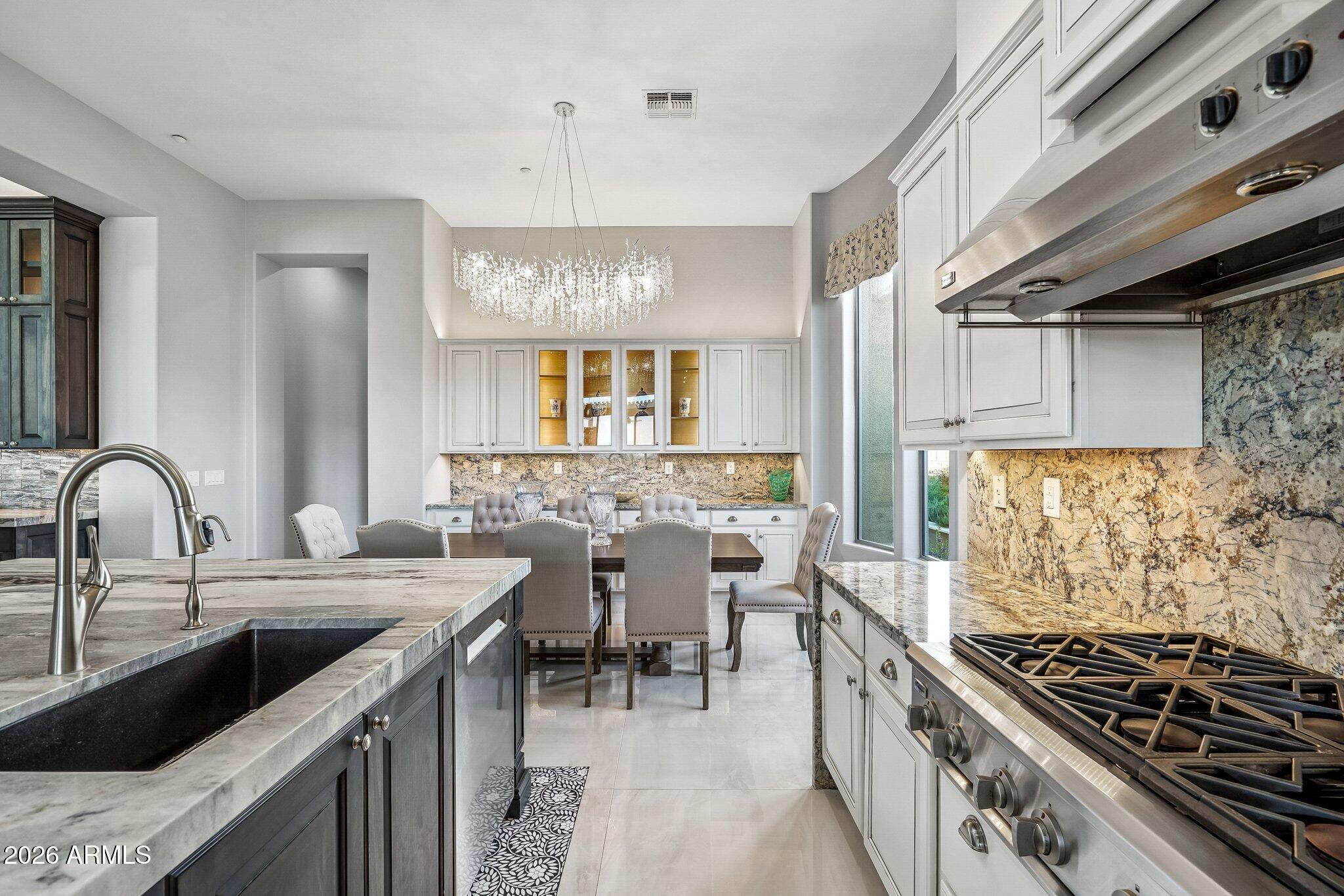42139 N MOUNTAIN COVE Drive