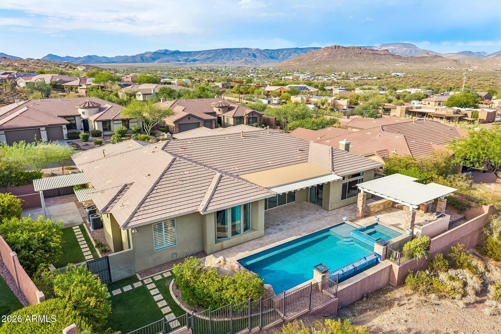 42139 N MOUNTAIN COVE Drive