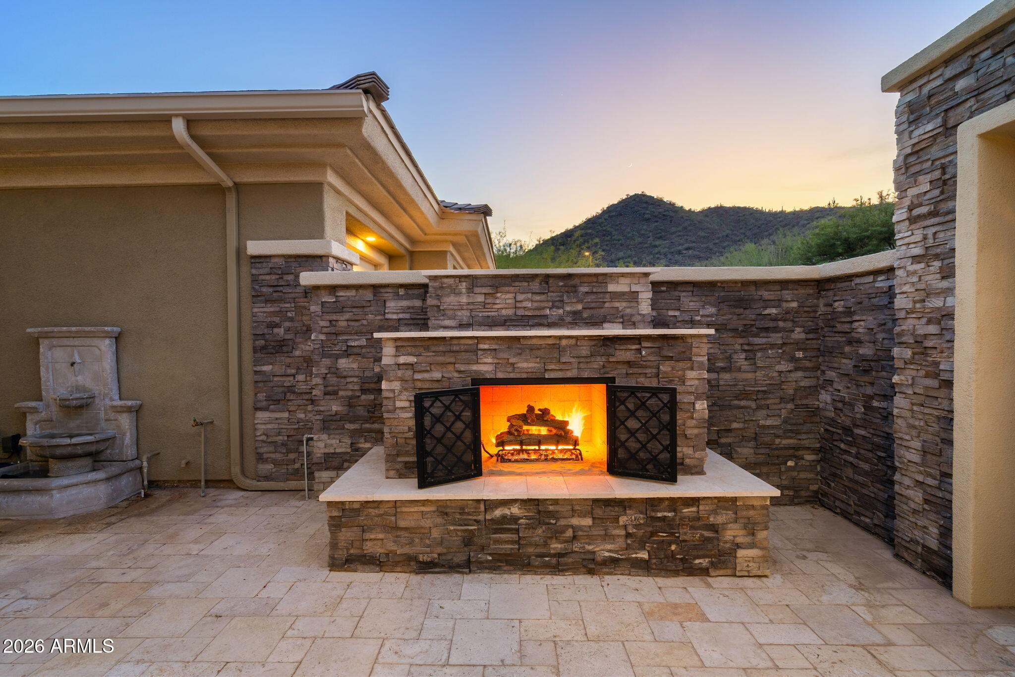 42139 N MOUNTAIN COVE Drive
