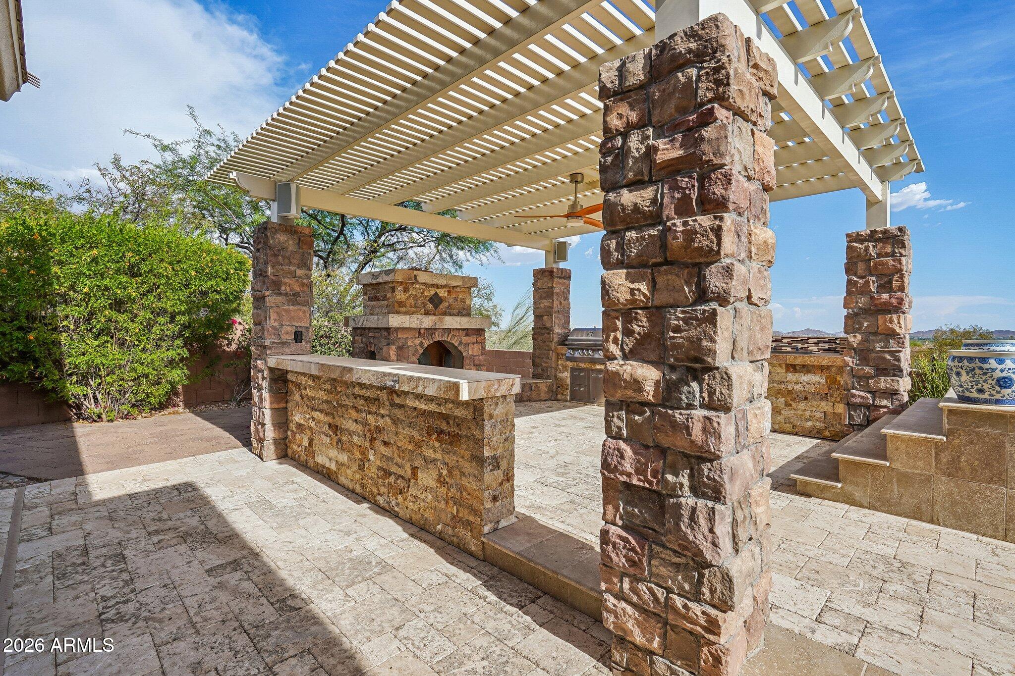42139 N MOUNTAIN COVE Drive