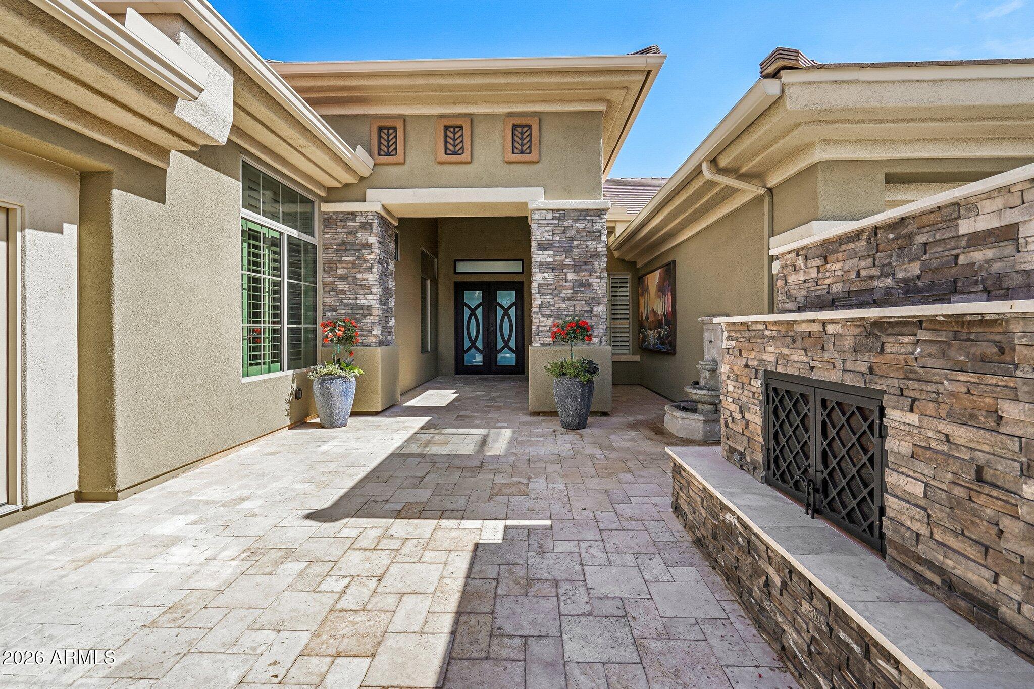 42139 N MOUNTAIN COVE Drive