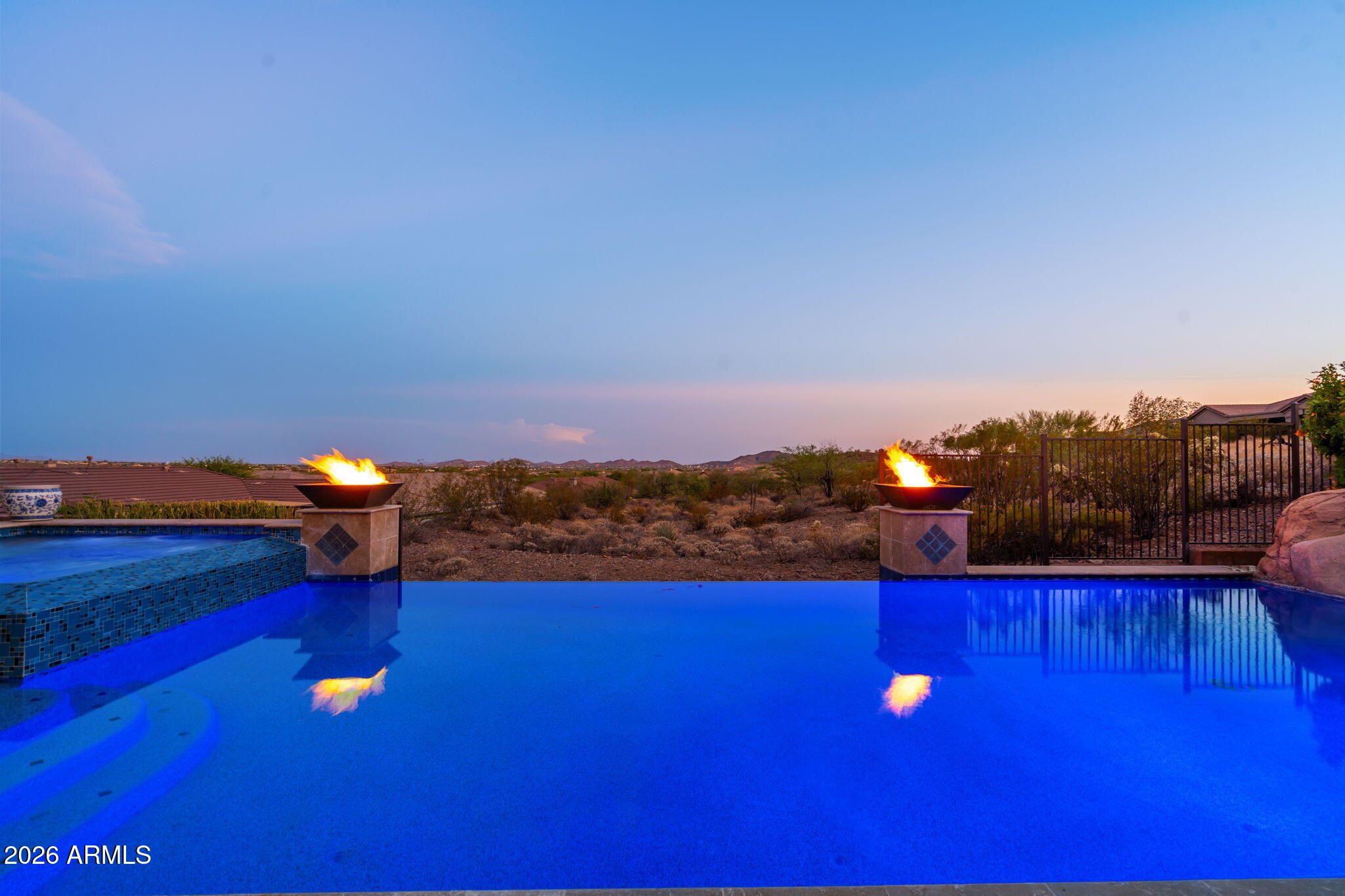 42139 N MOUNTAIN COVE Drive