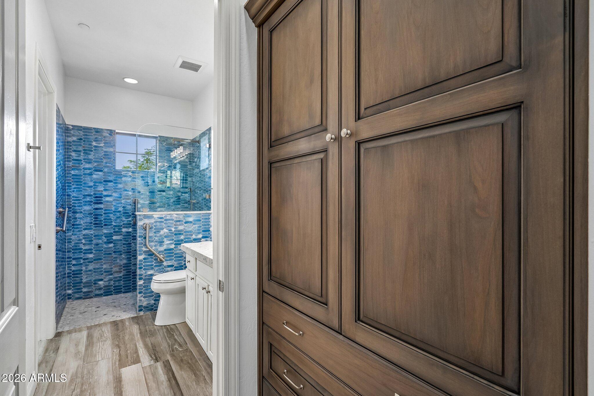 42139 N MOUNTAIN COVE Drive