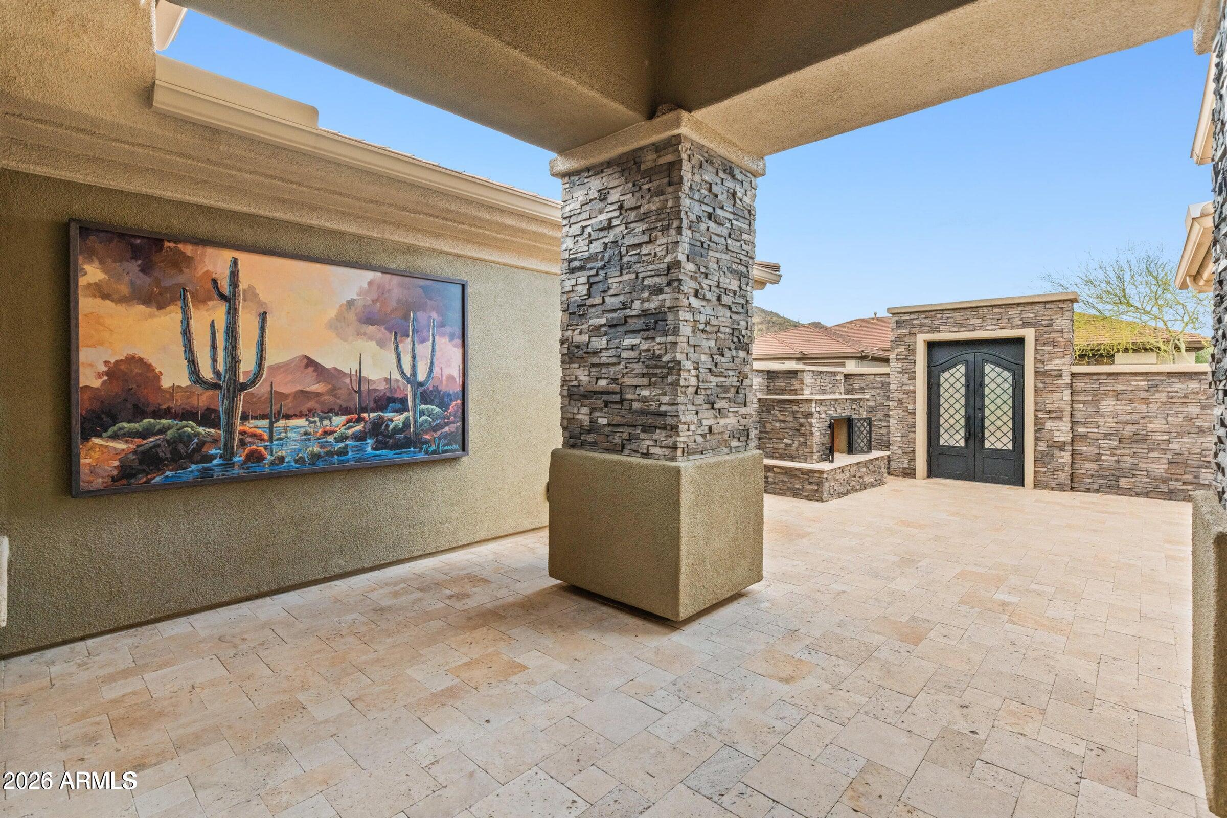 42139 N MOUNTAIN COVE Drive