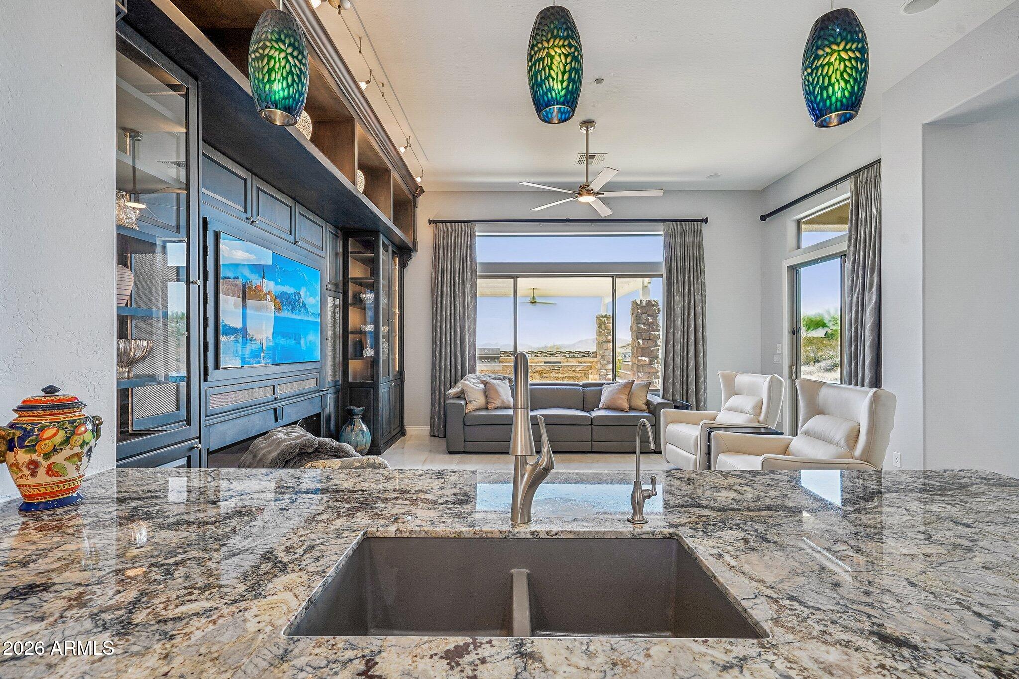 42139 N MOUNTAIN COVE Drive