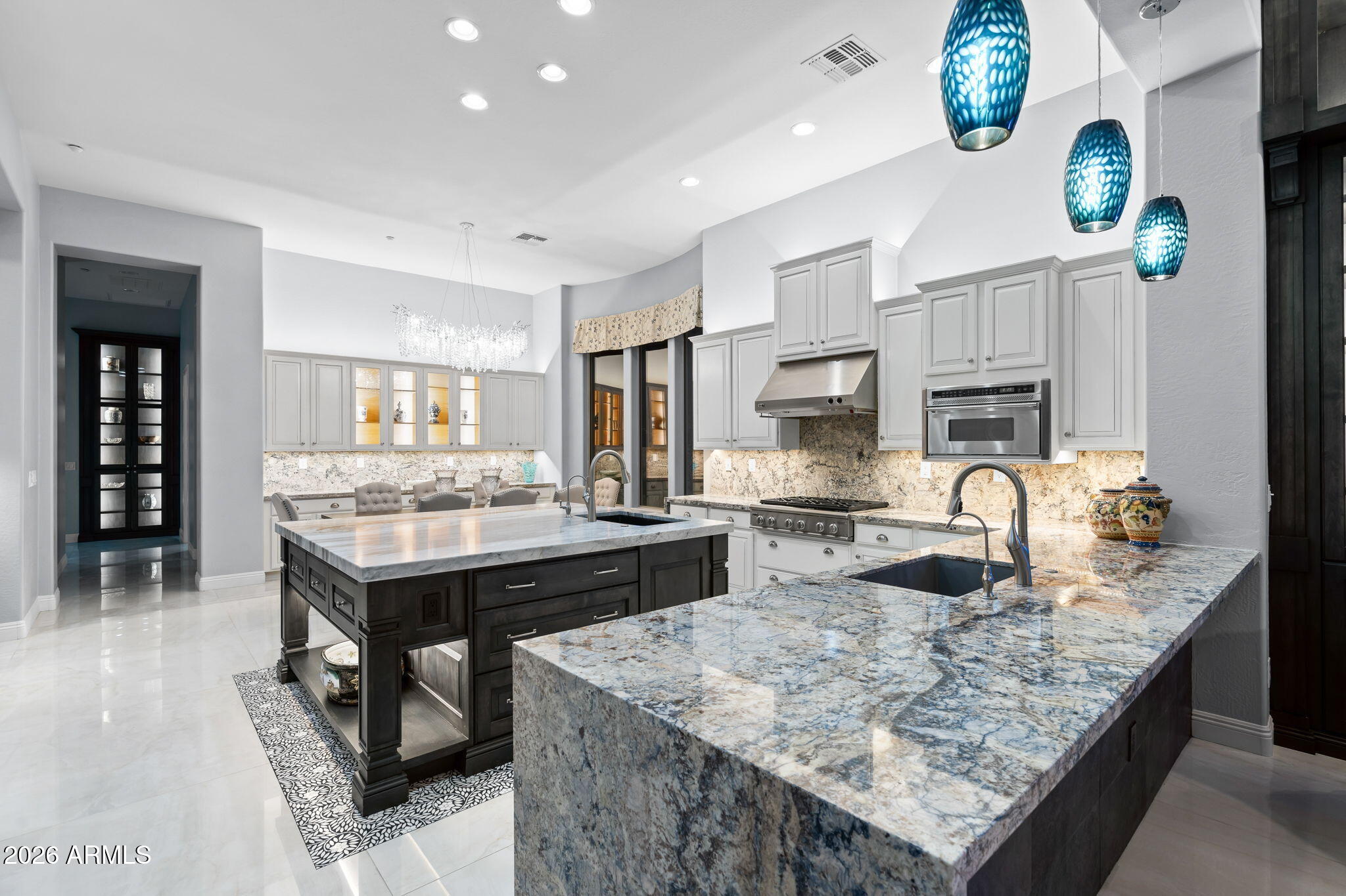 42139 N MOUNTAIN COVE Drive