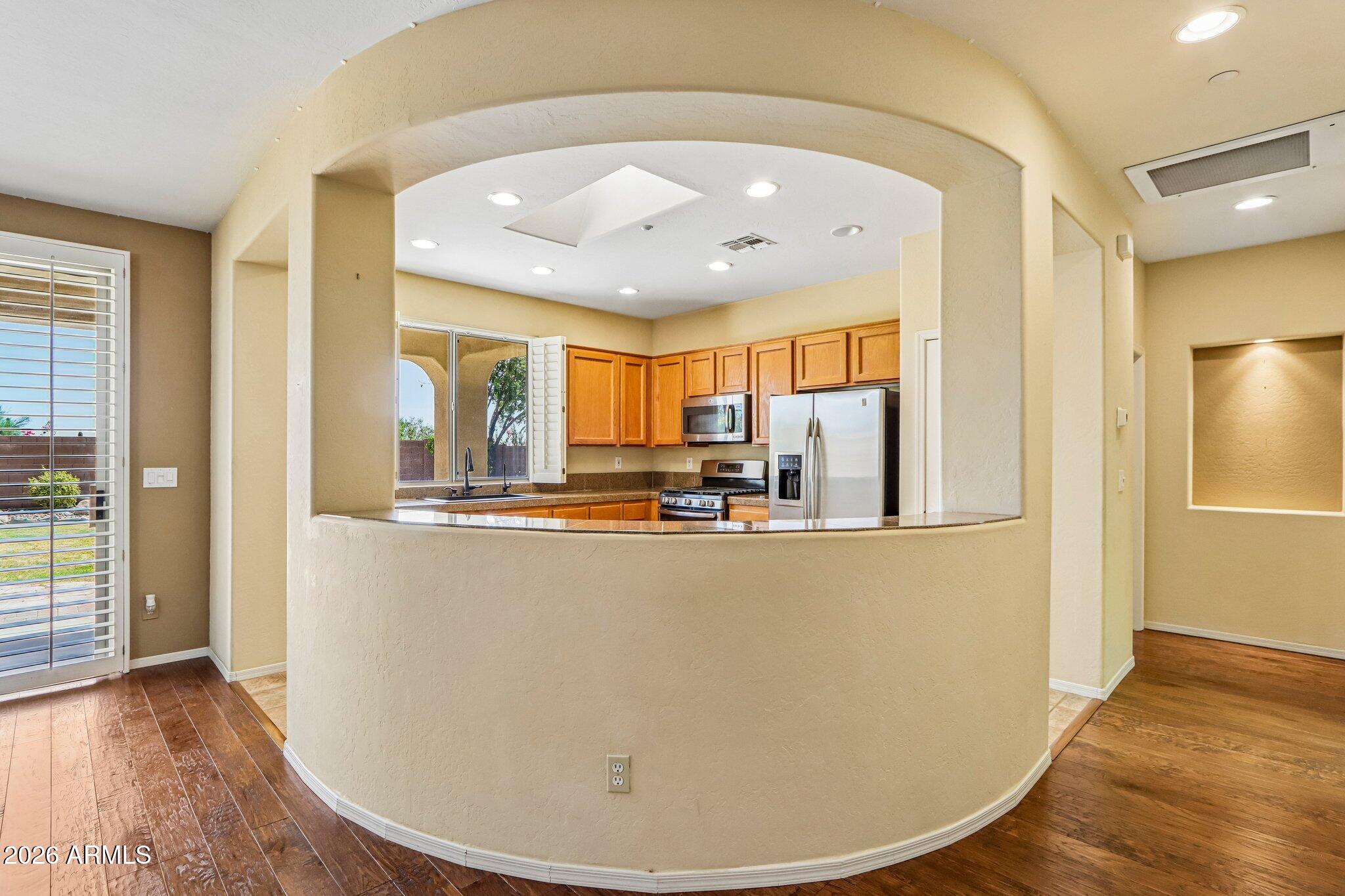 2449 W MUIRFIELD Drive