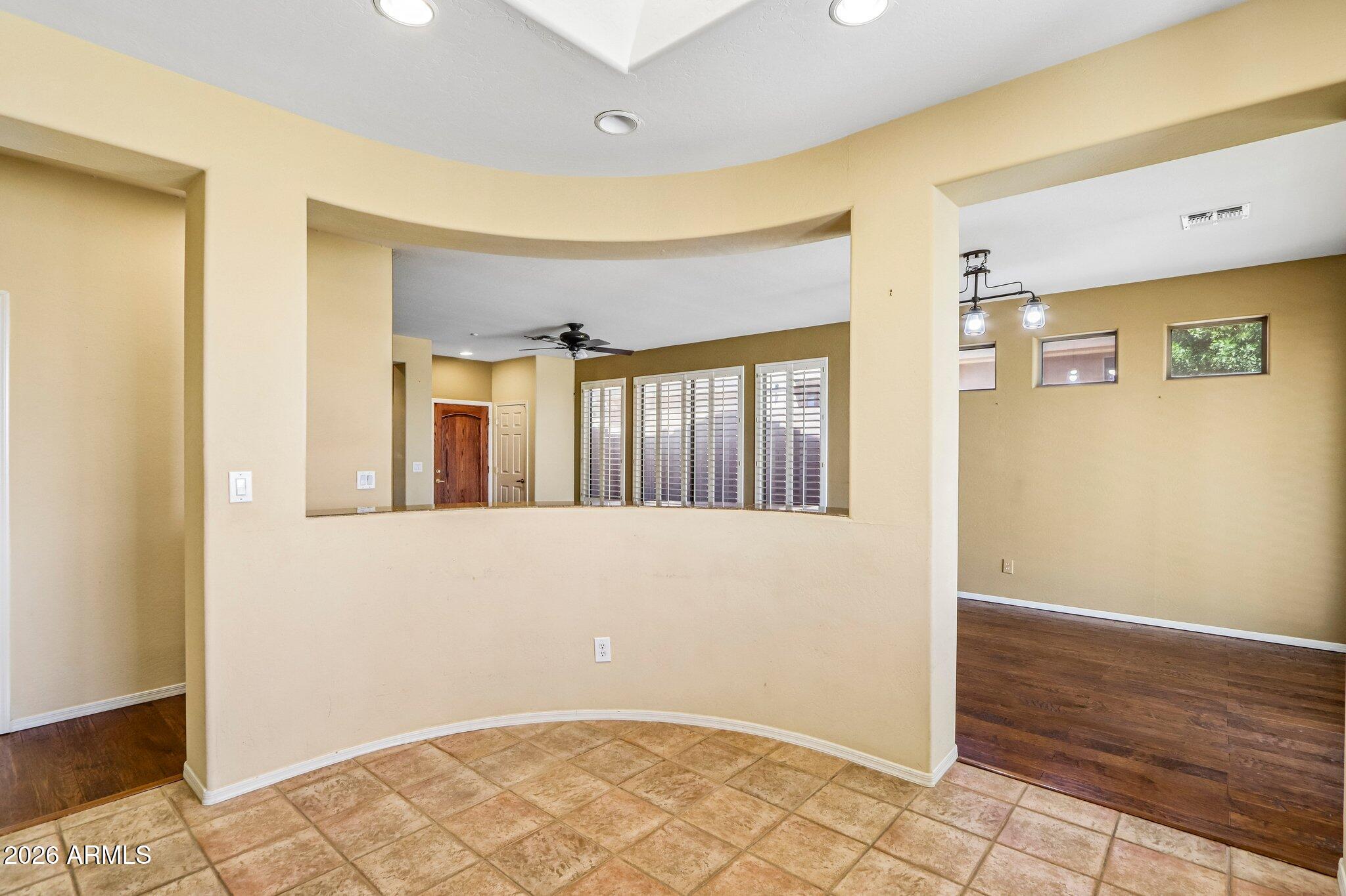 2449 W MUIRFIELD Drive