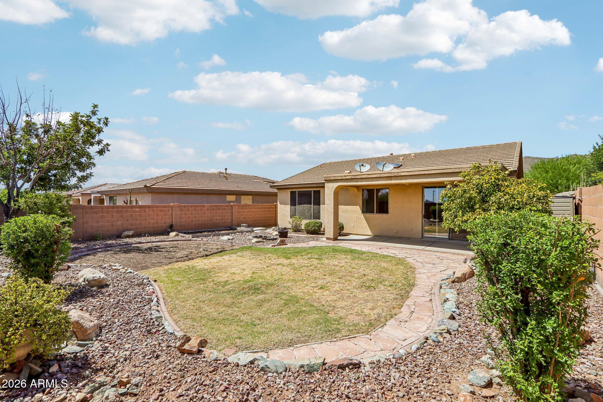 2449 W MUIRFIELD Drive