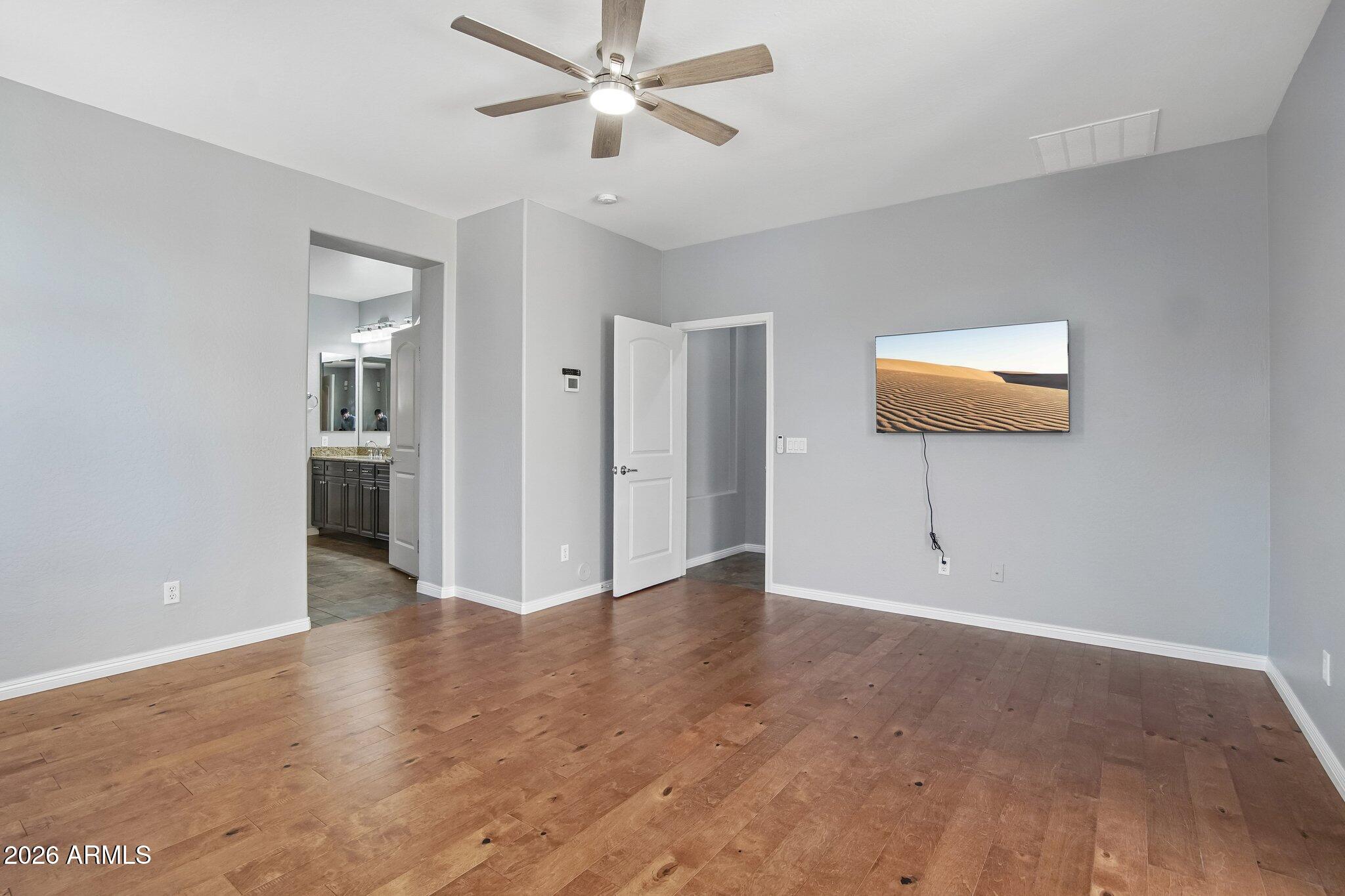 3866 E CAT BALUE Drive