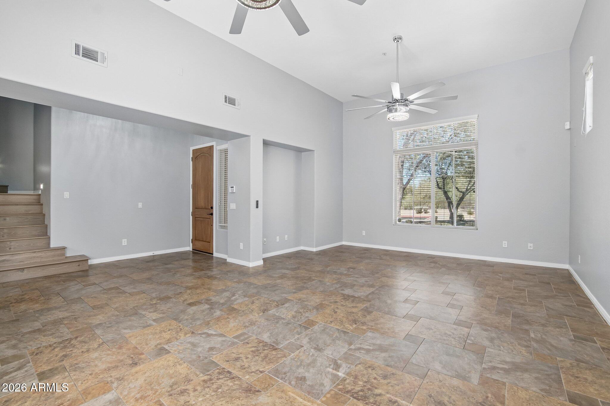 3866 E CAT BALUE Drive