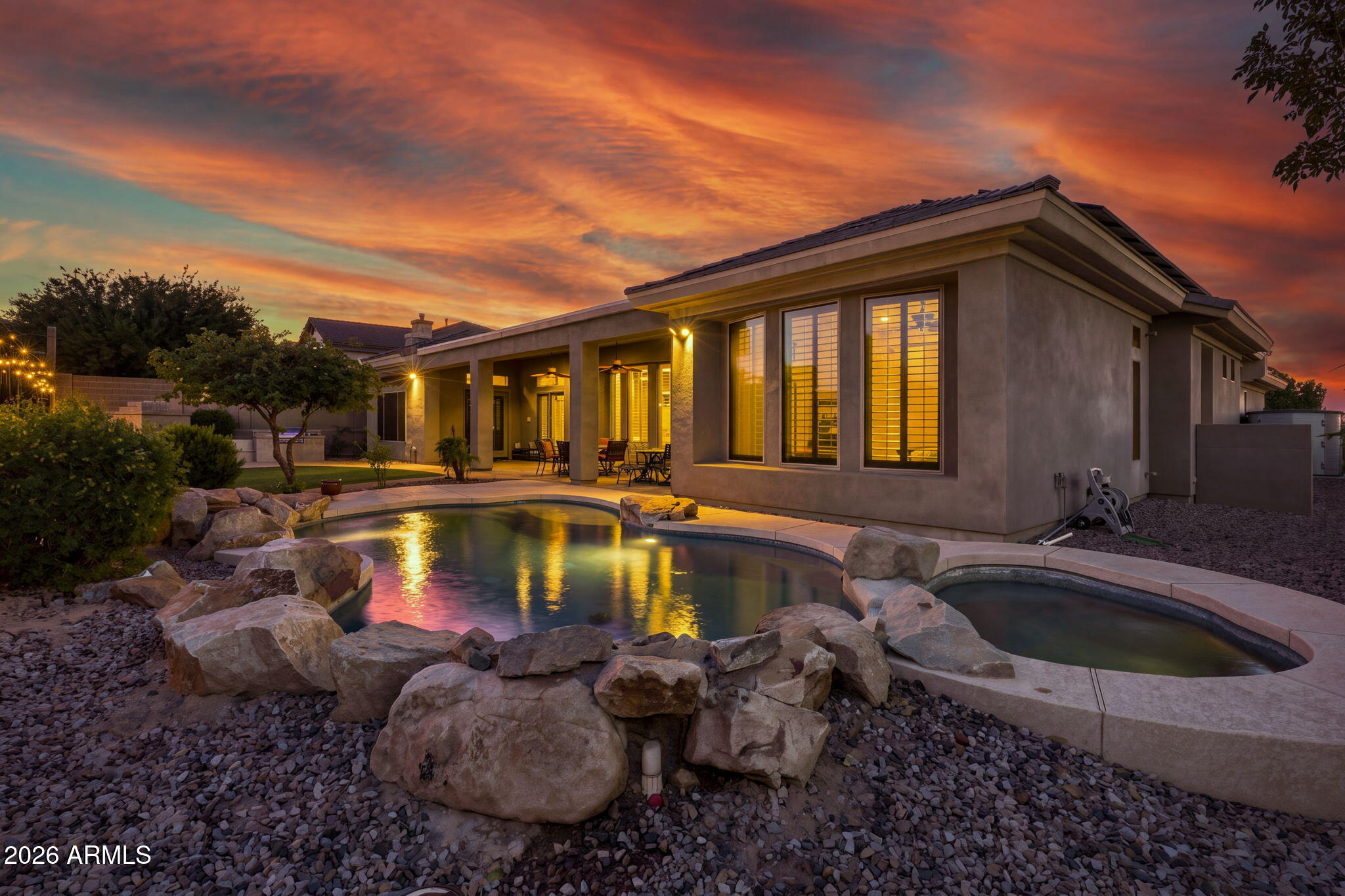 2538 W SHINNECOCK Way