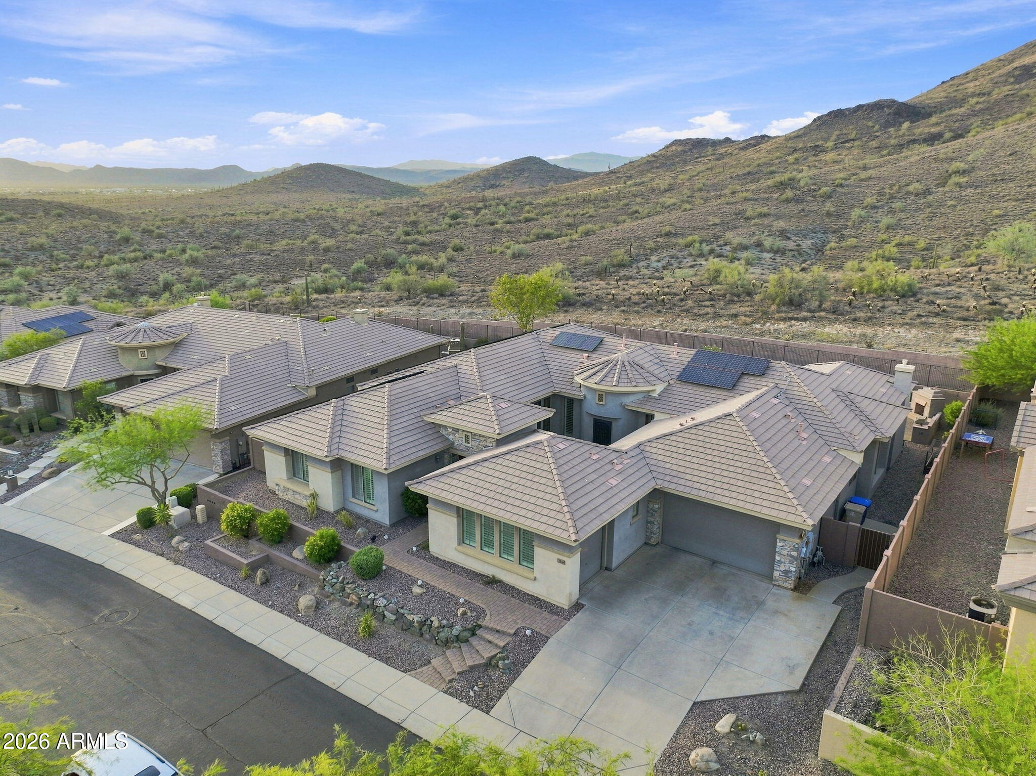 2538 W SHINNECOCK Way