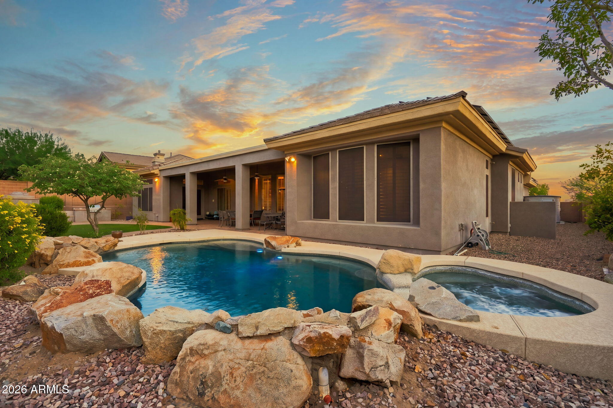 2538 W SHINNECOCK Way