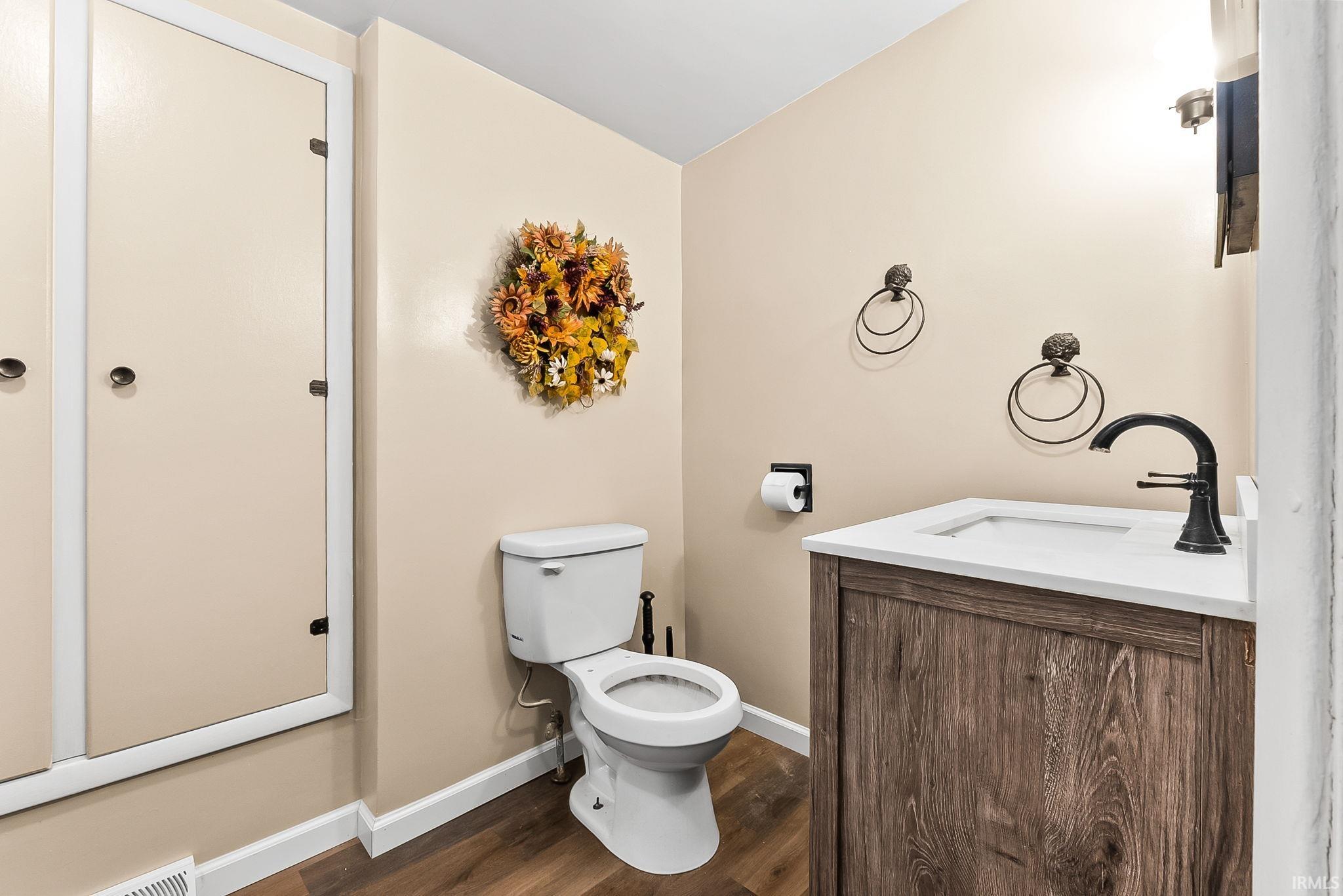 7993 N Tippecanoe Drive