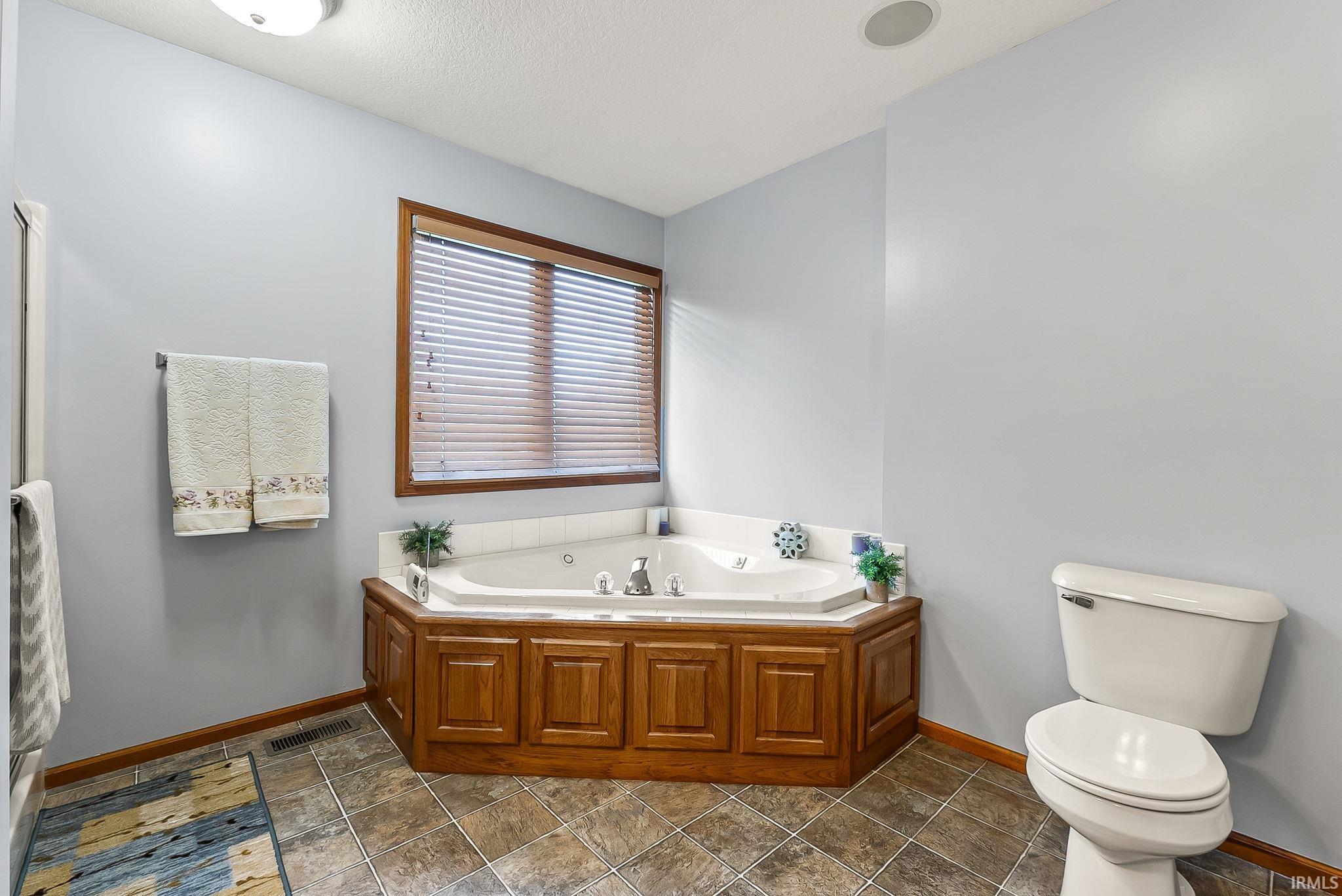 8213 Gatewood Court