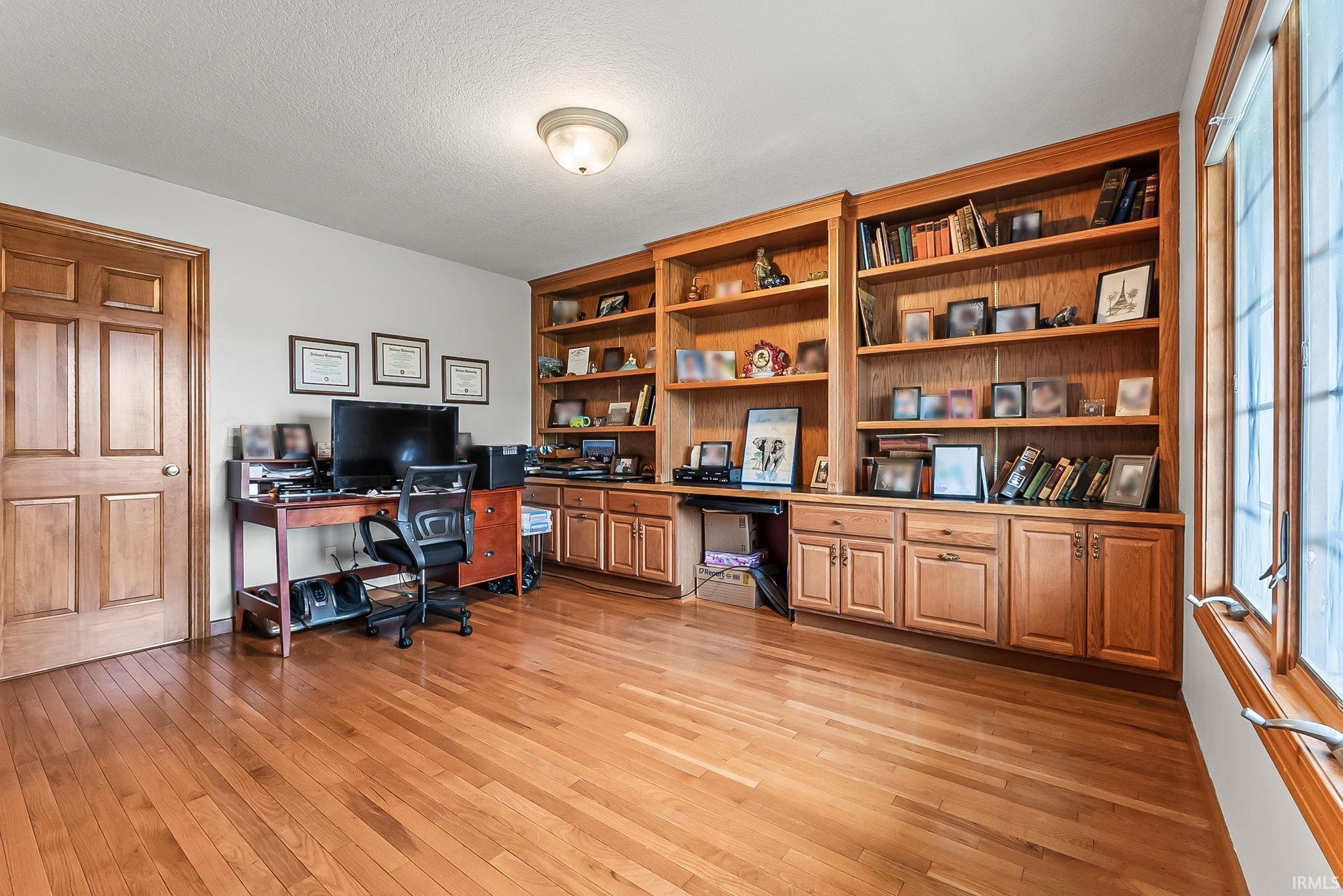 8213 Gatewood Court