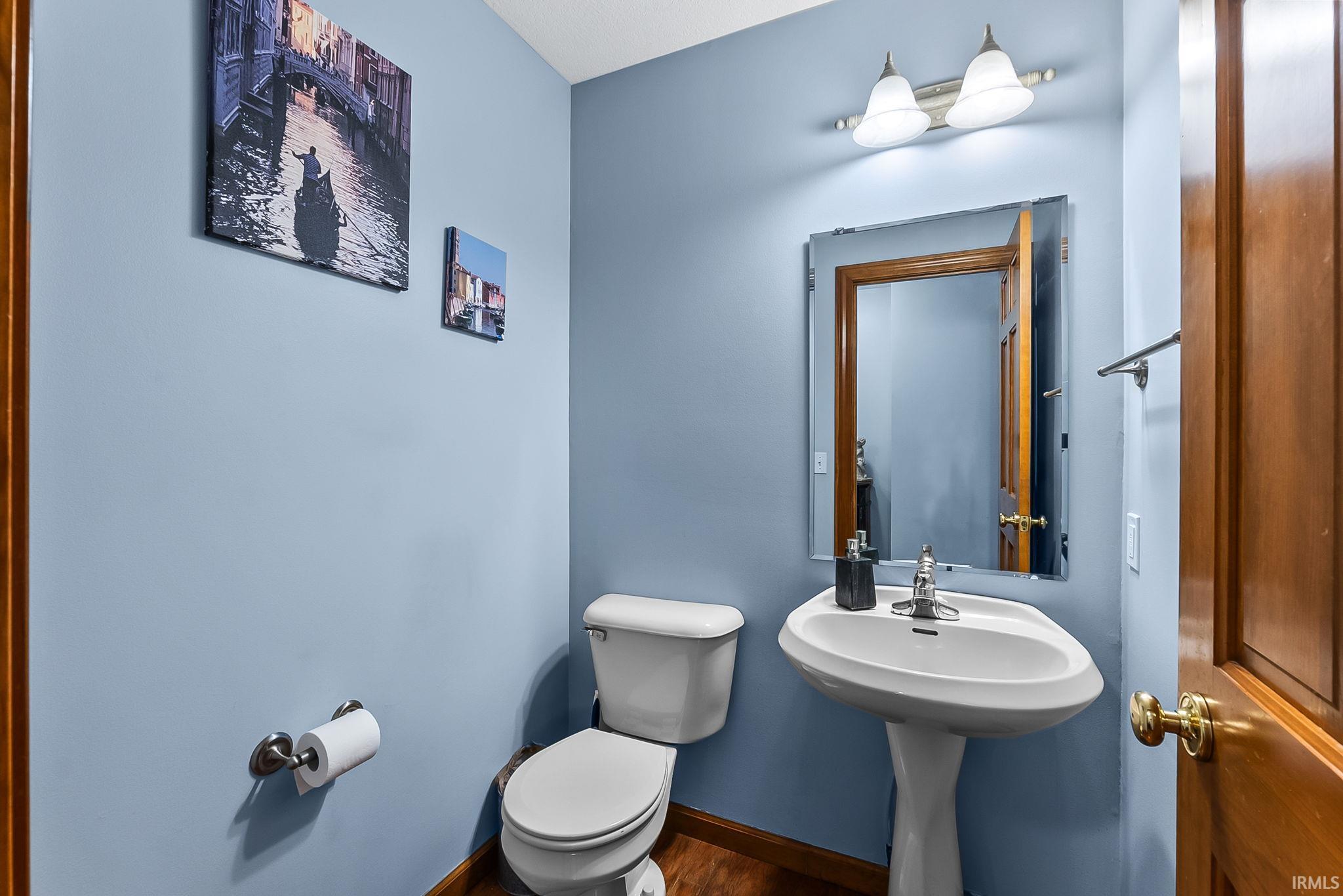 8213 Gatewood Court