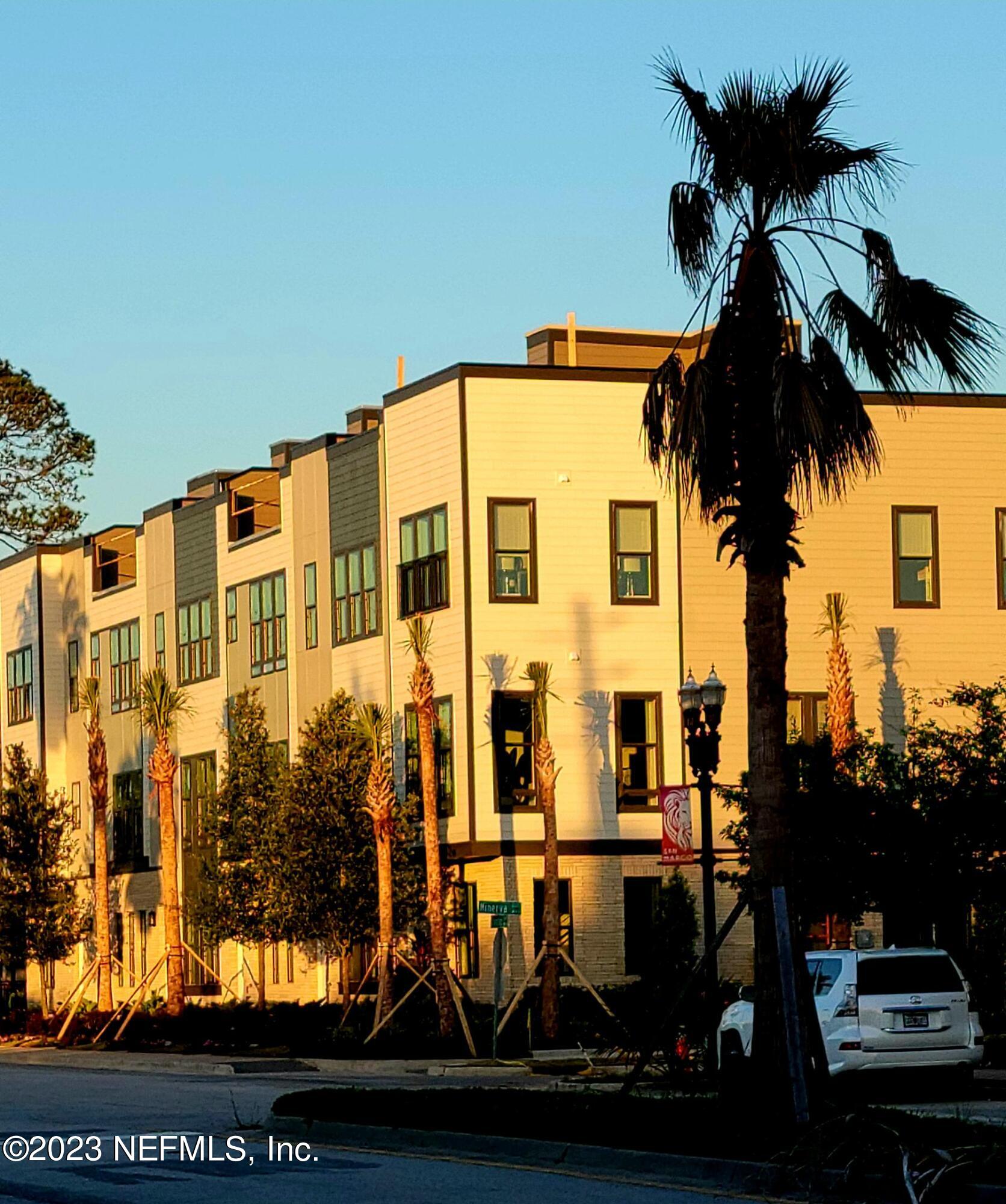 1612 PIAZZA Place