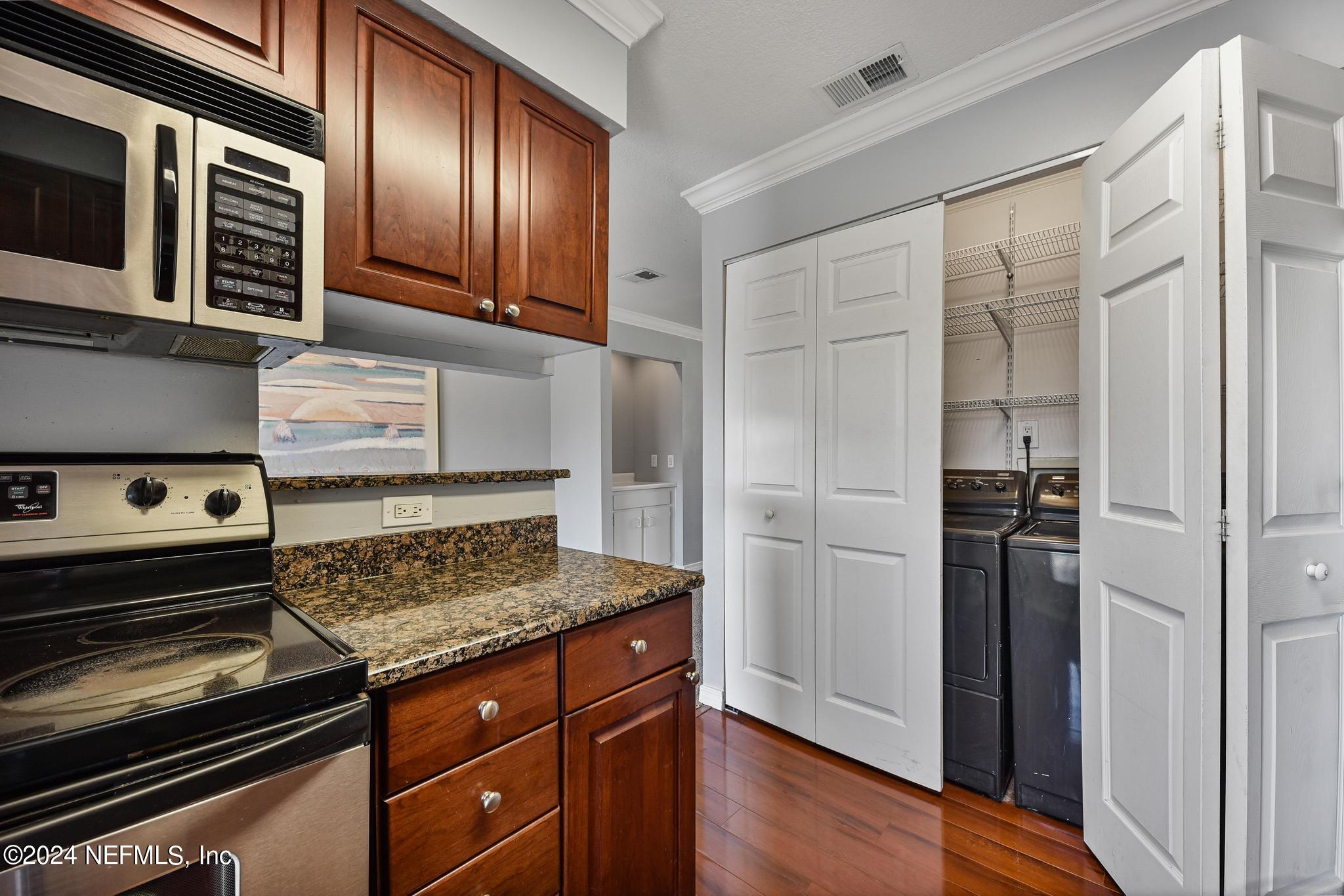 10200 BELLE RIVE Boulevard, 88