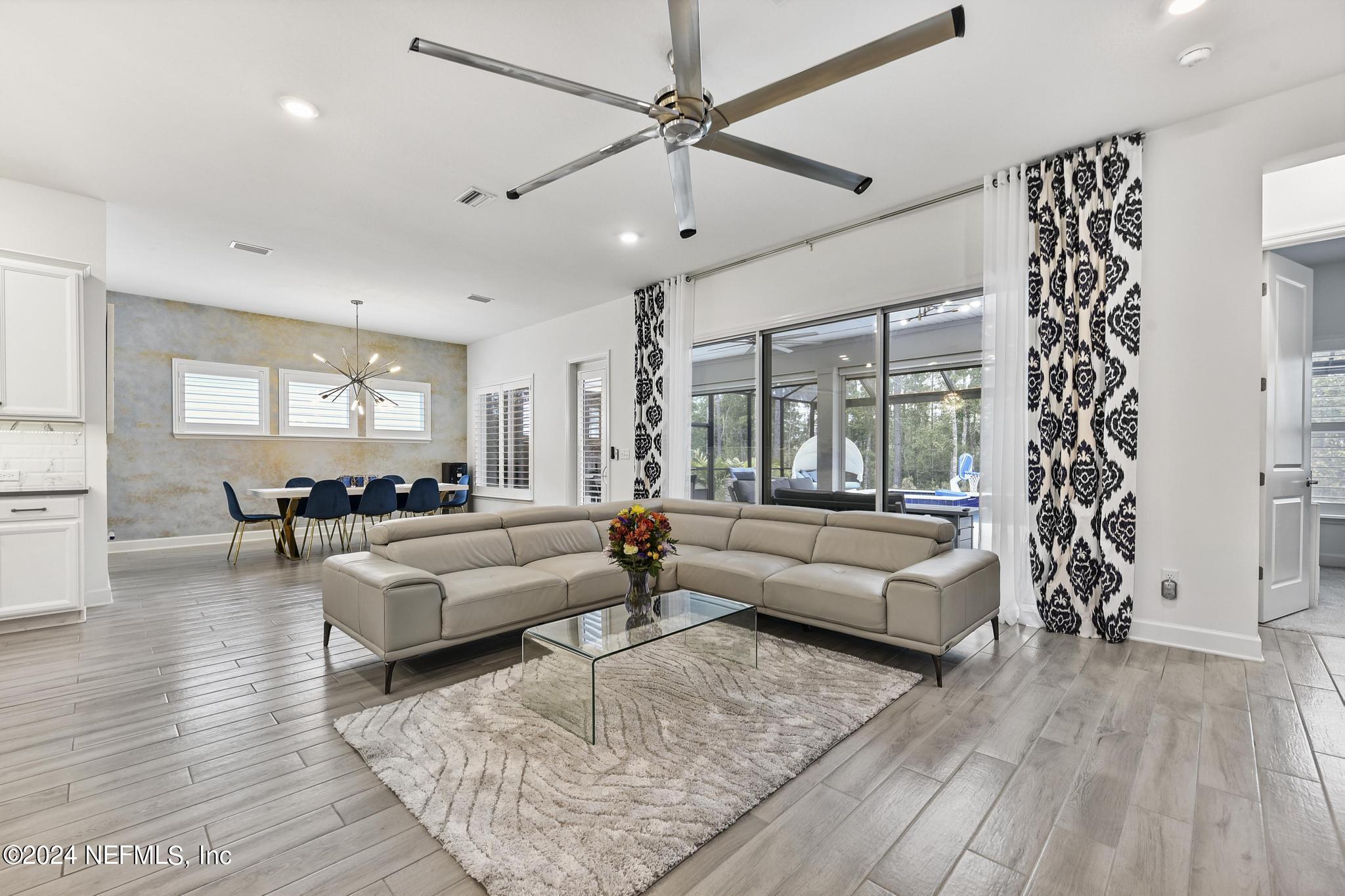 98 CONSTITUTION Drive