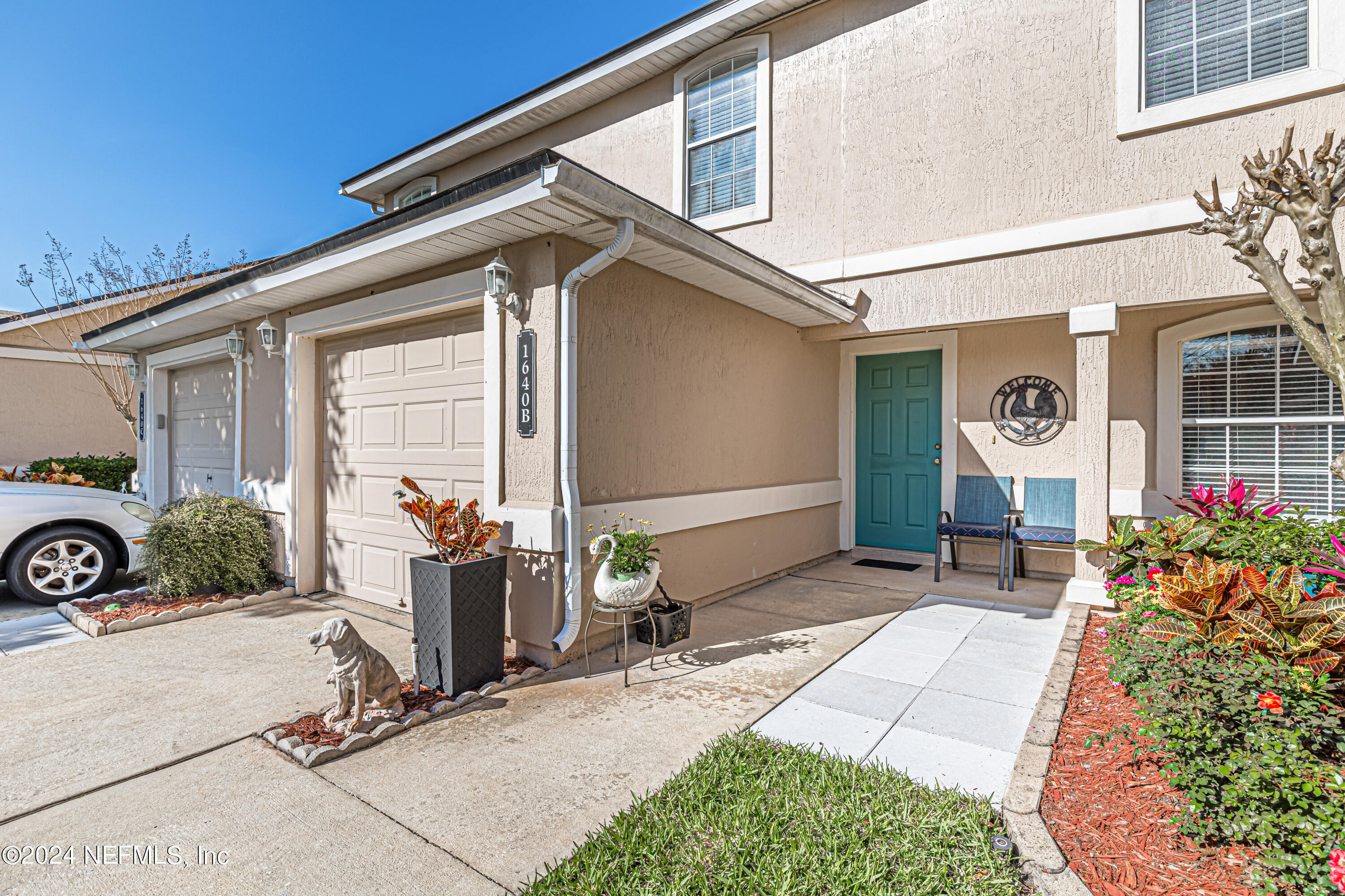 1640 VINELAND Circle, B