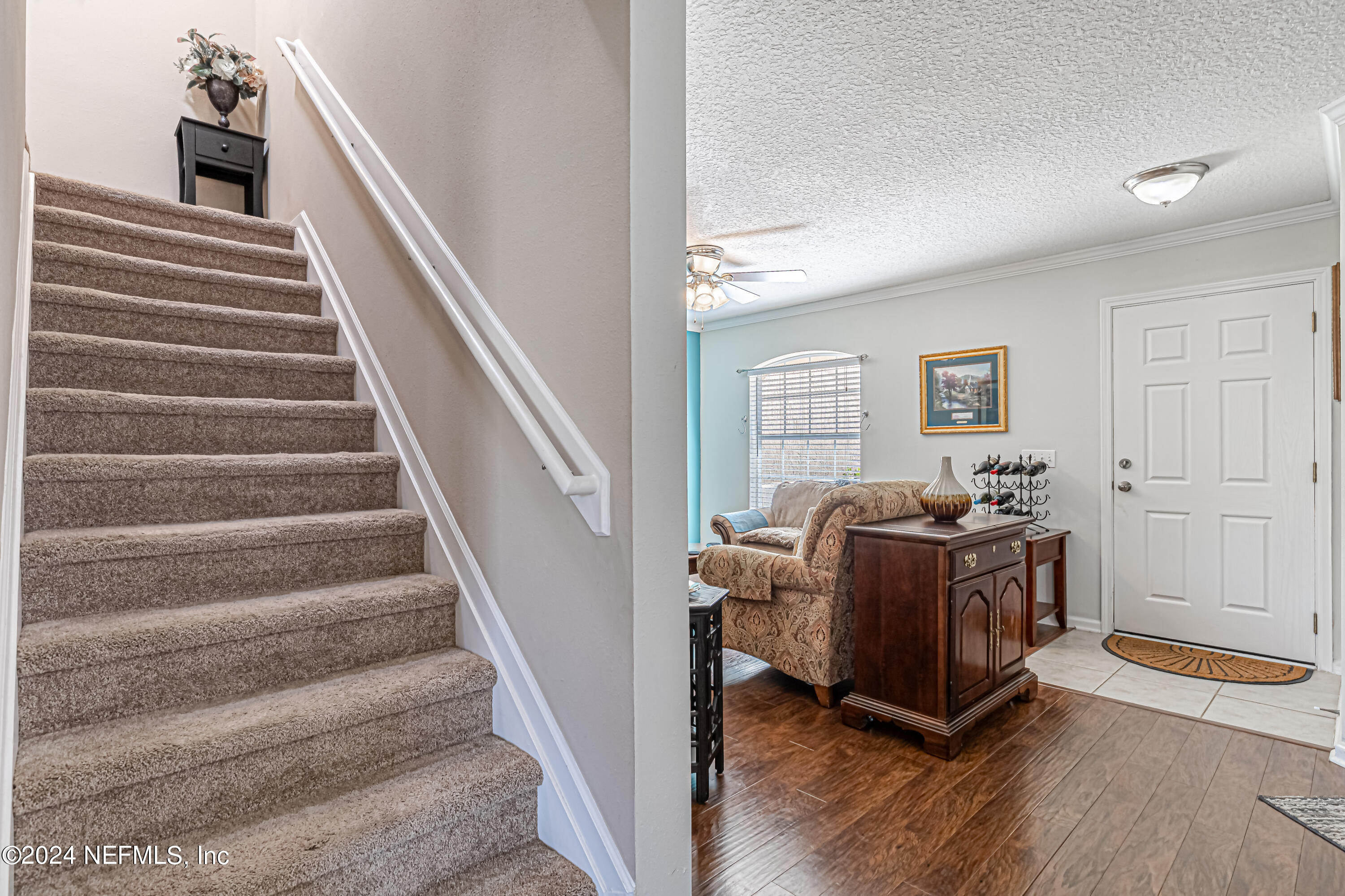 1640 VINELAND Circle, B