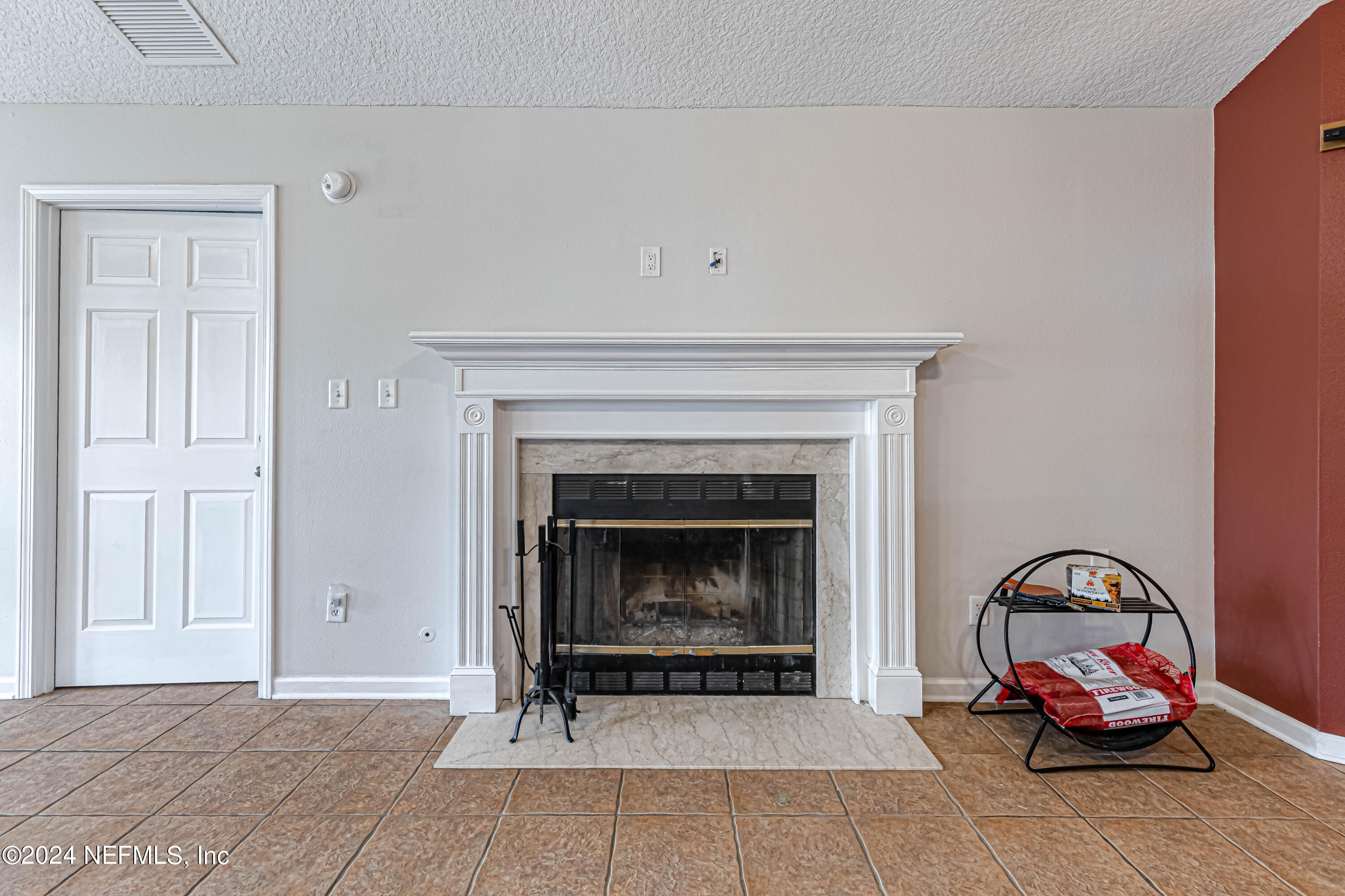 3991 LIGHTNING Lane
