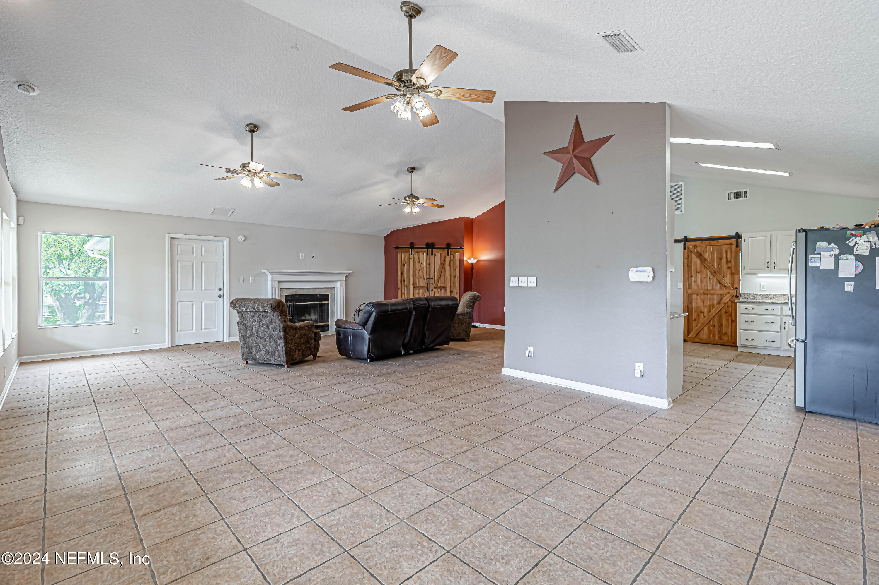 3991 LIGHTNING Lane