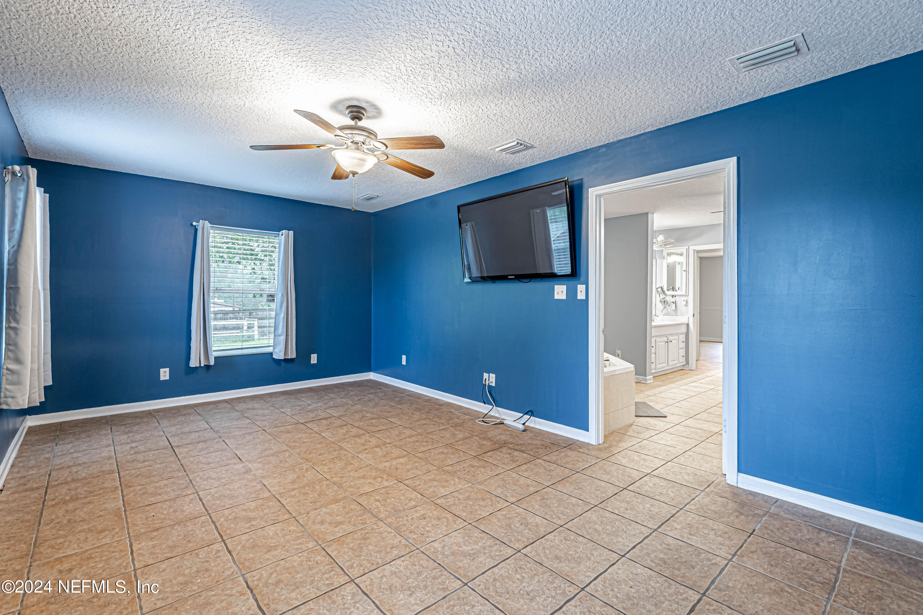 3991 LIGHTNING Lane