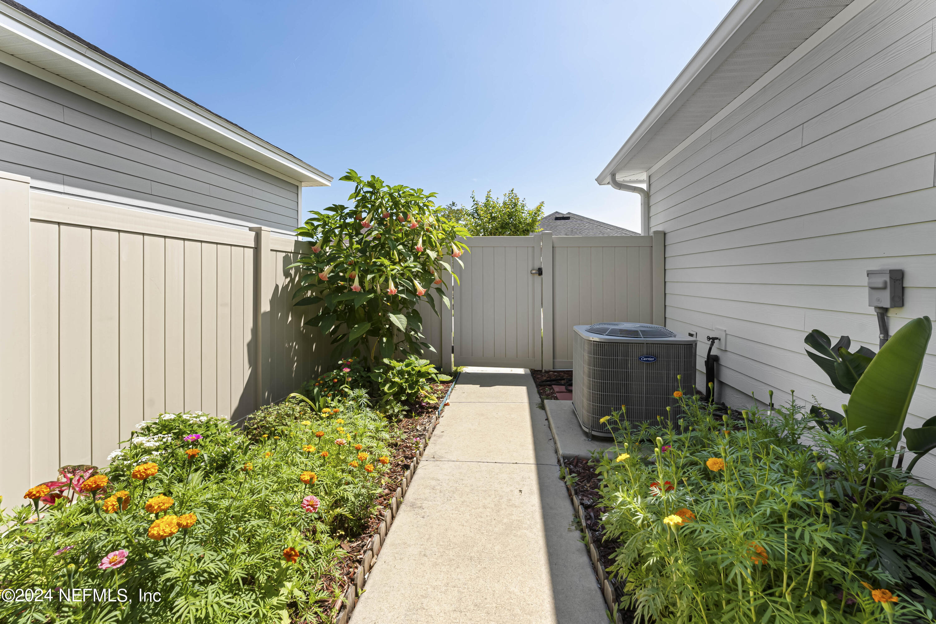 110 DANIEL PARK Circle