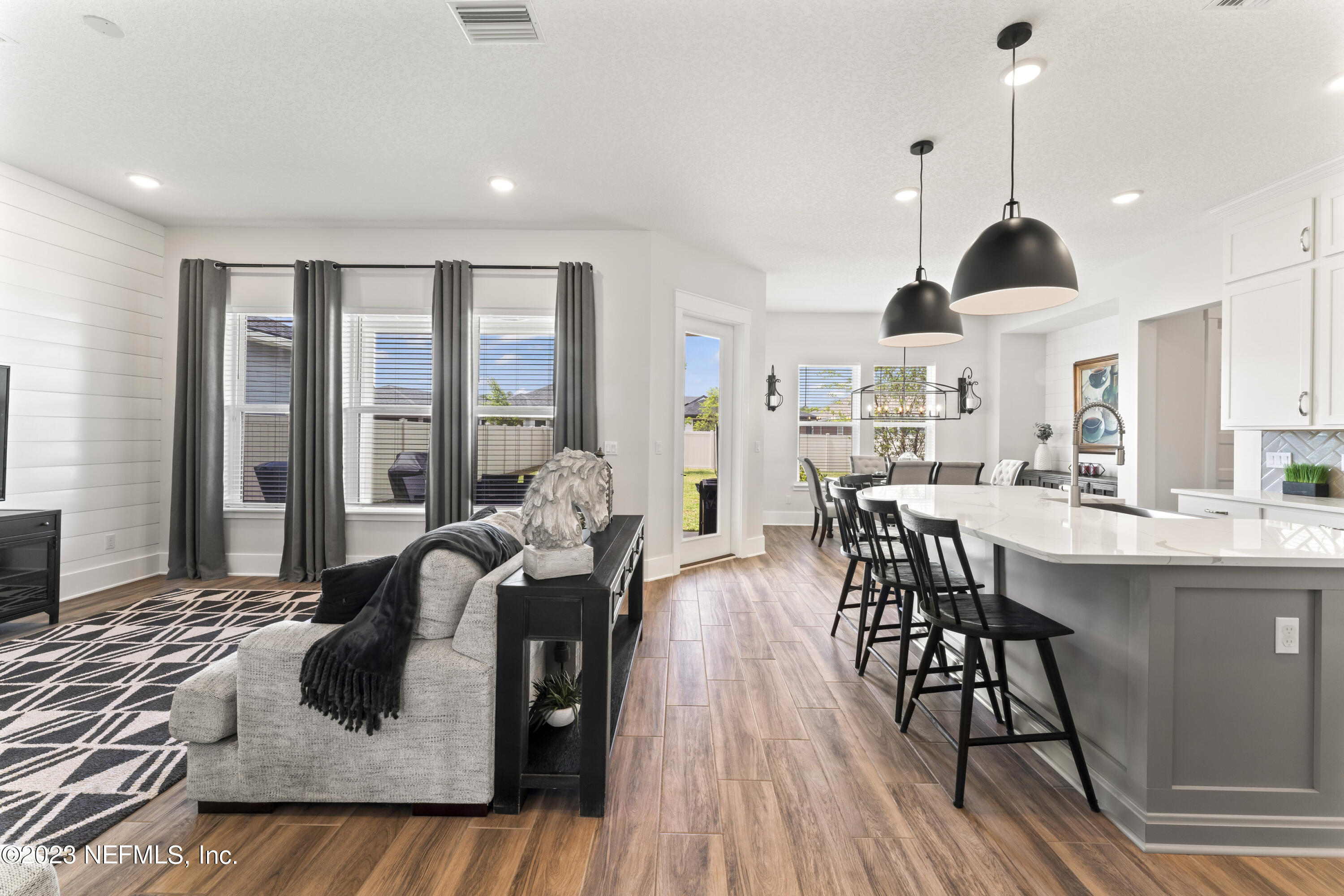 9814 INVENTION Lane