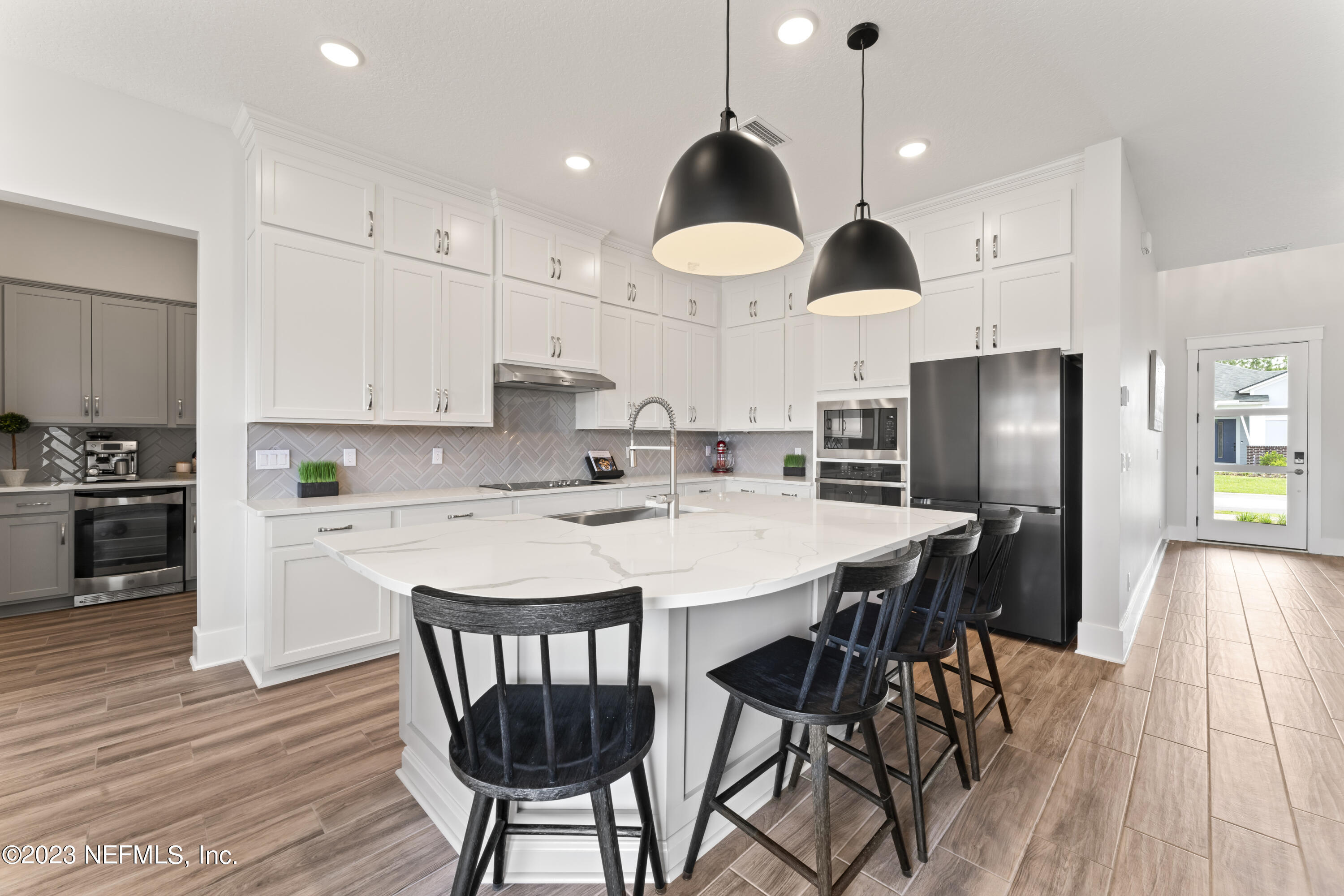 9814 INVENTION Lane