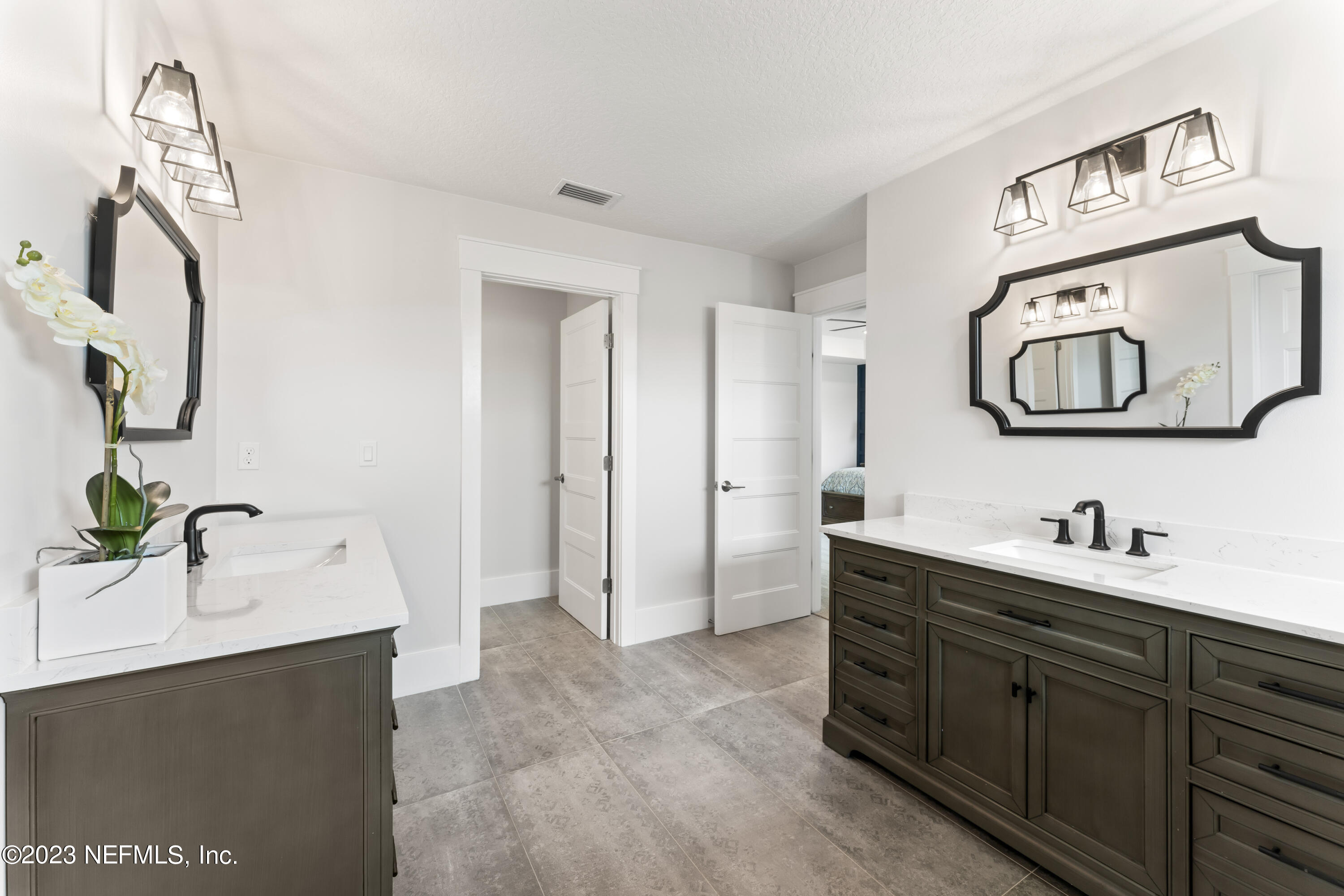 9814 INVENTION Lane