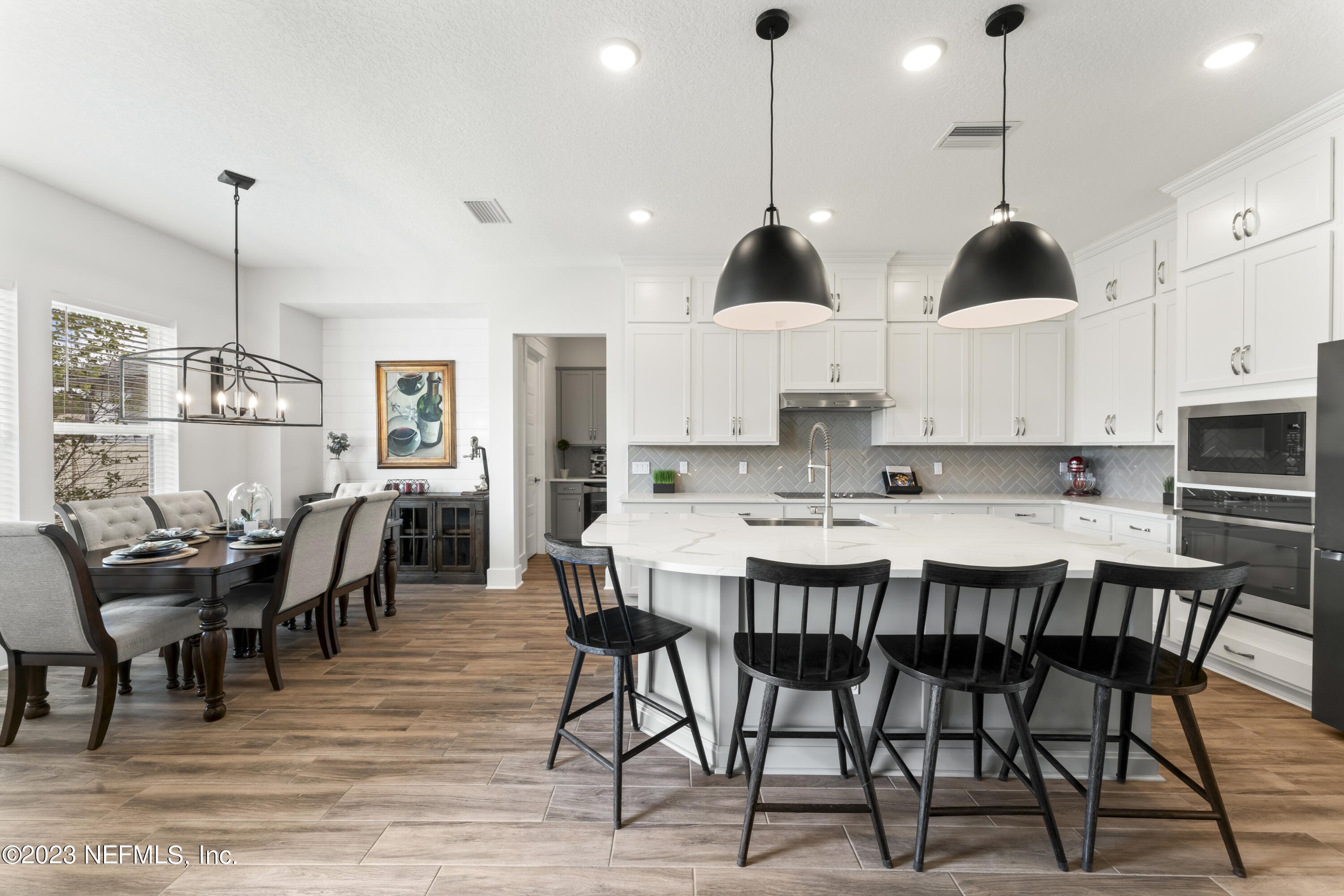 9814 INVENTION Lane
