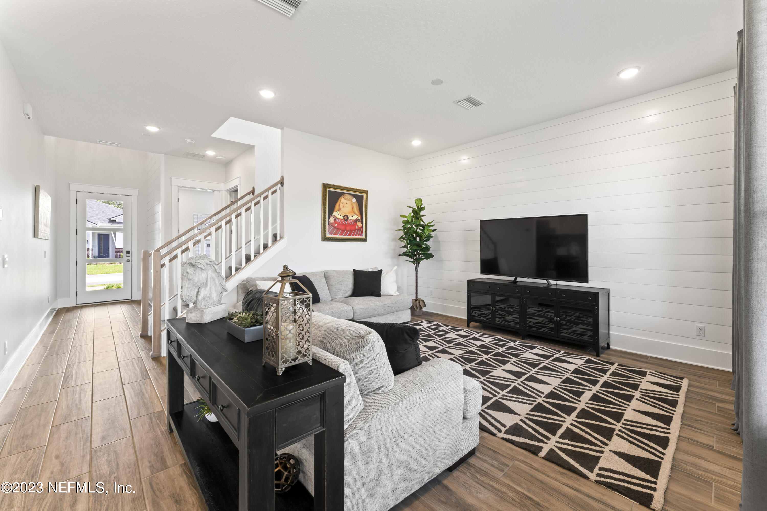 9814 INVENTION Lane