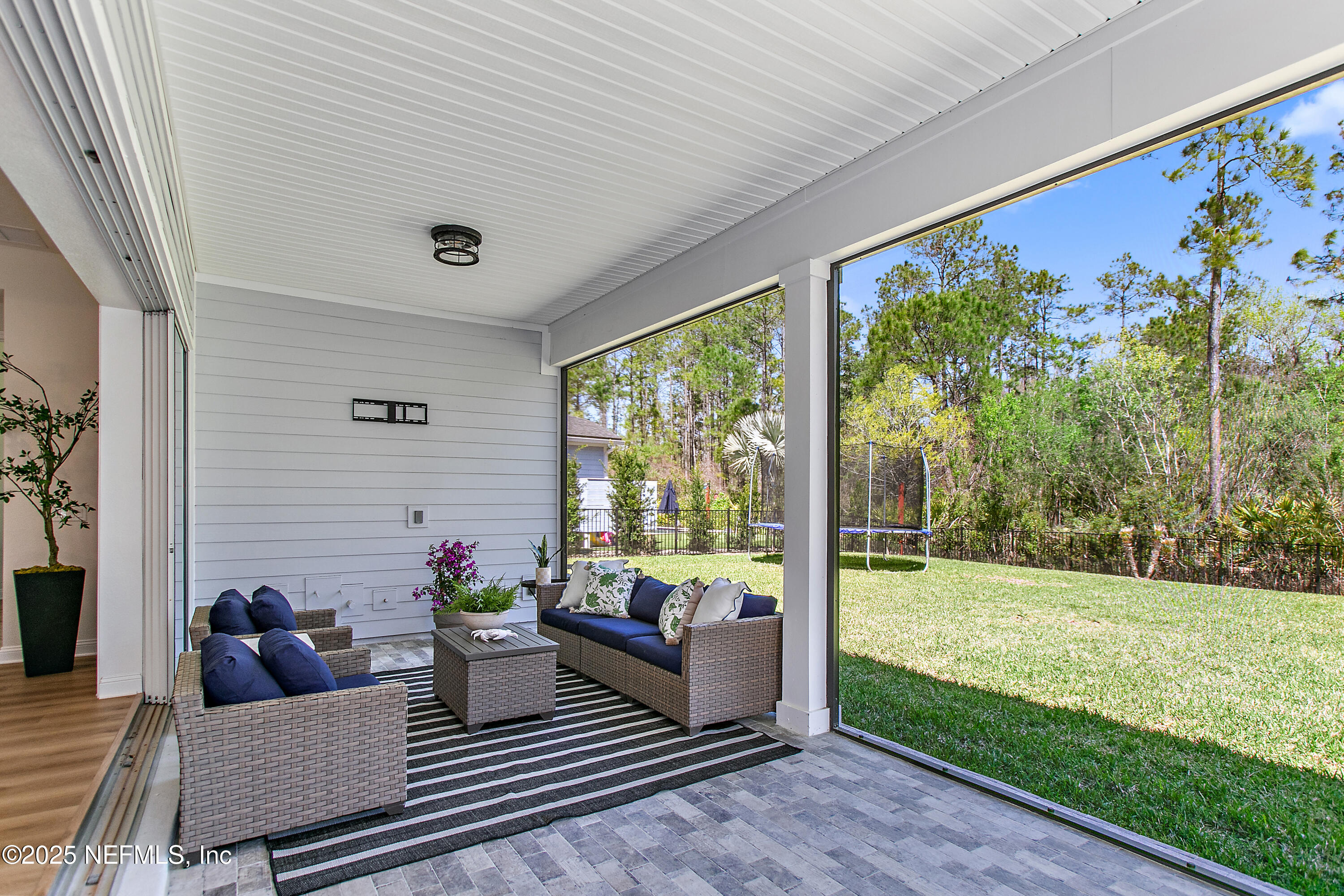 154 PARKBLUFF Circle
